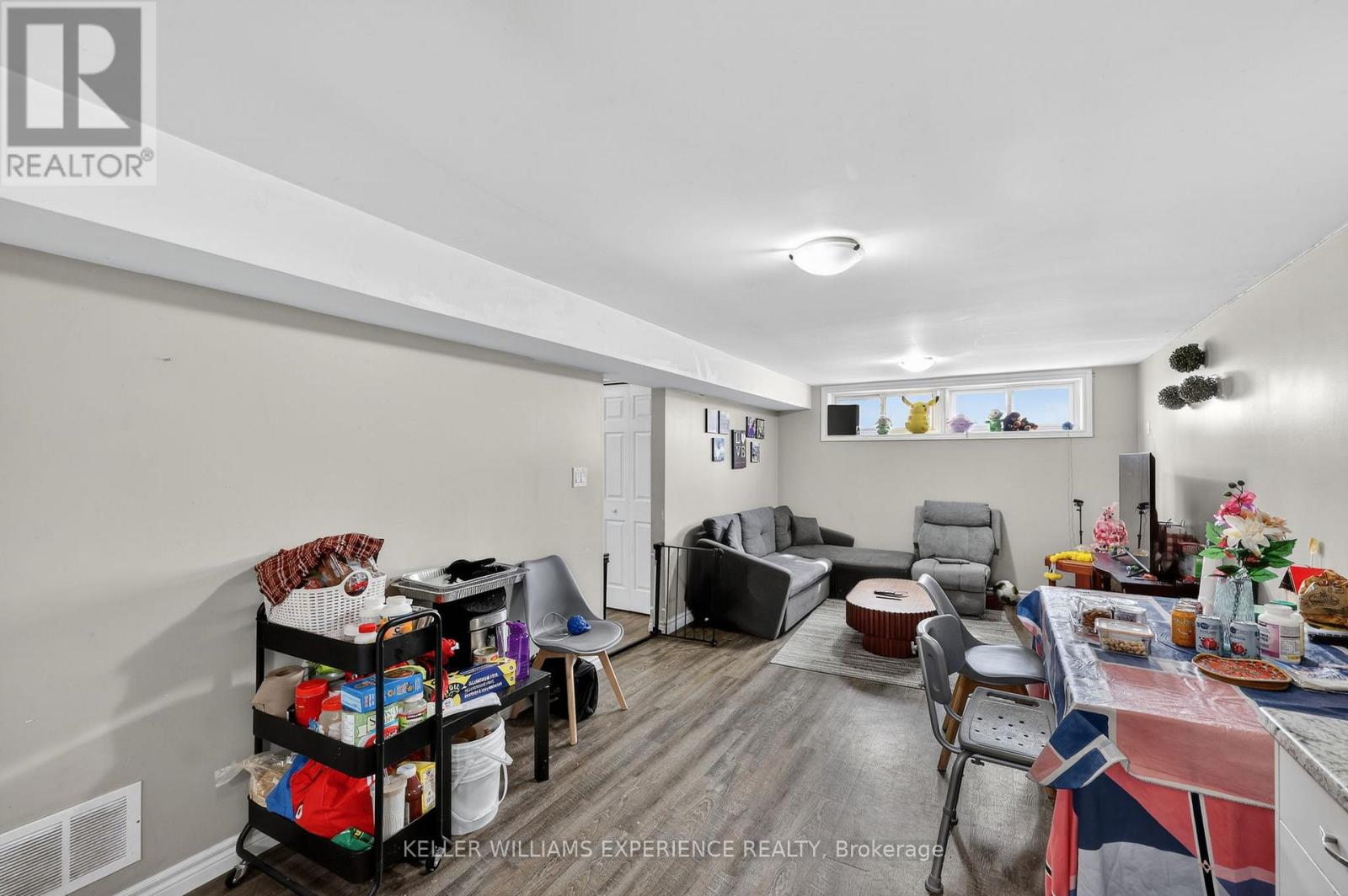 158 CUNDLES ROAD E - 11