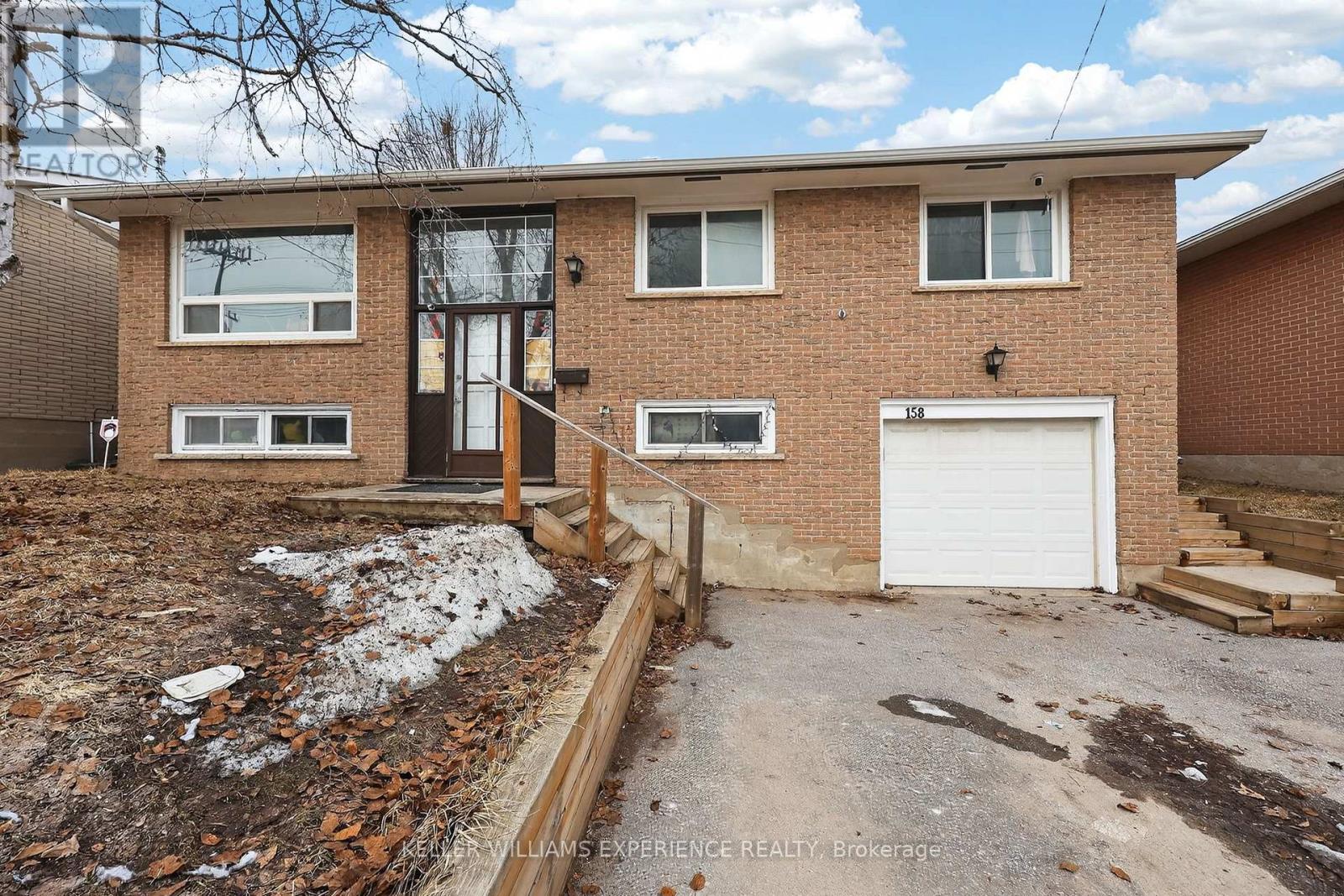 158 CUNDLES ROAD E - 3