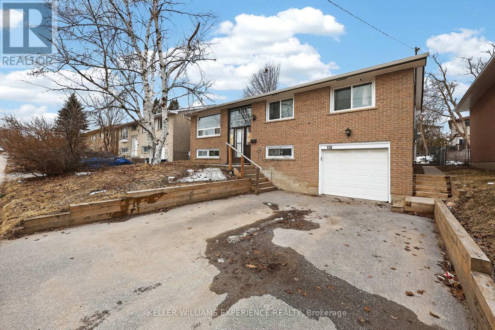 158 CUNDLES ROAD E - 4