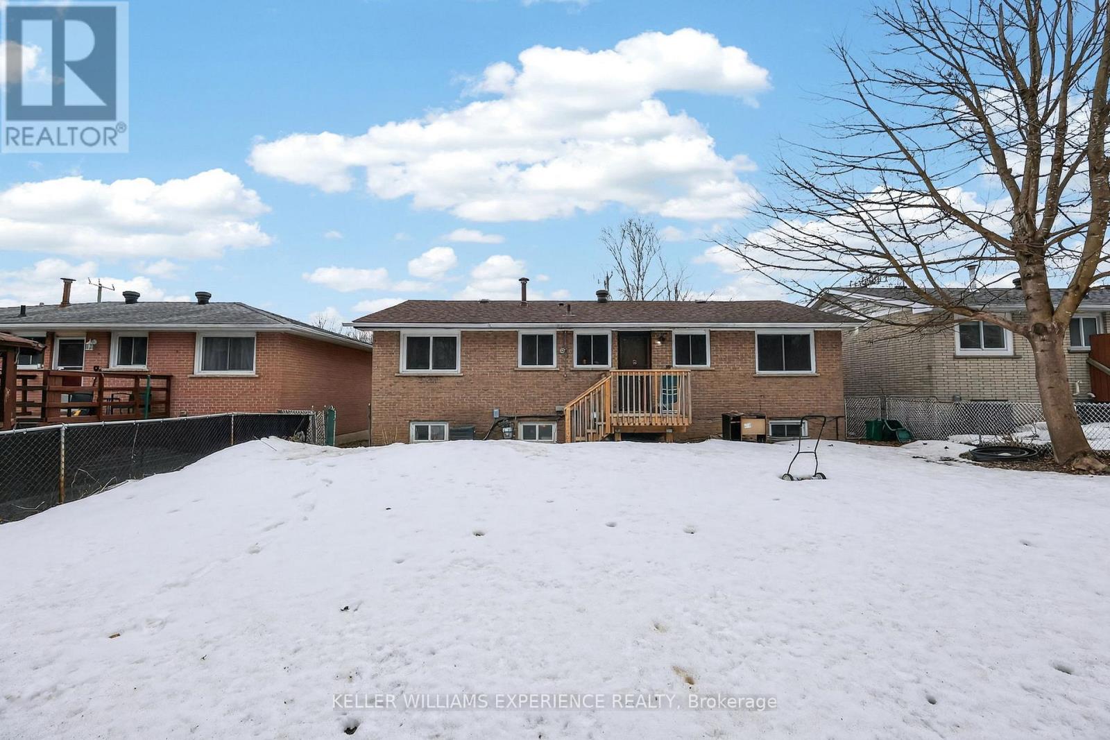 158 CUNDLES ROAD E - 36