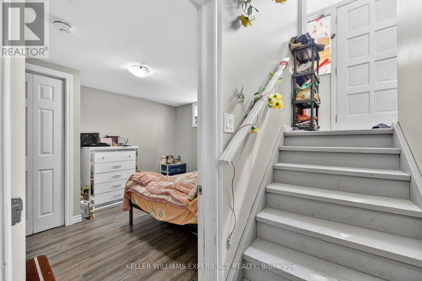 158 CUNDLES ROAD E - 7