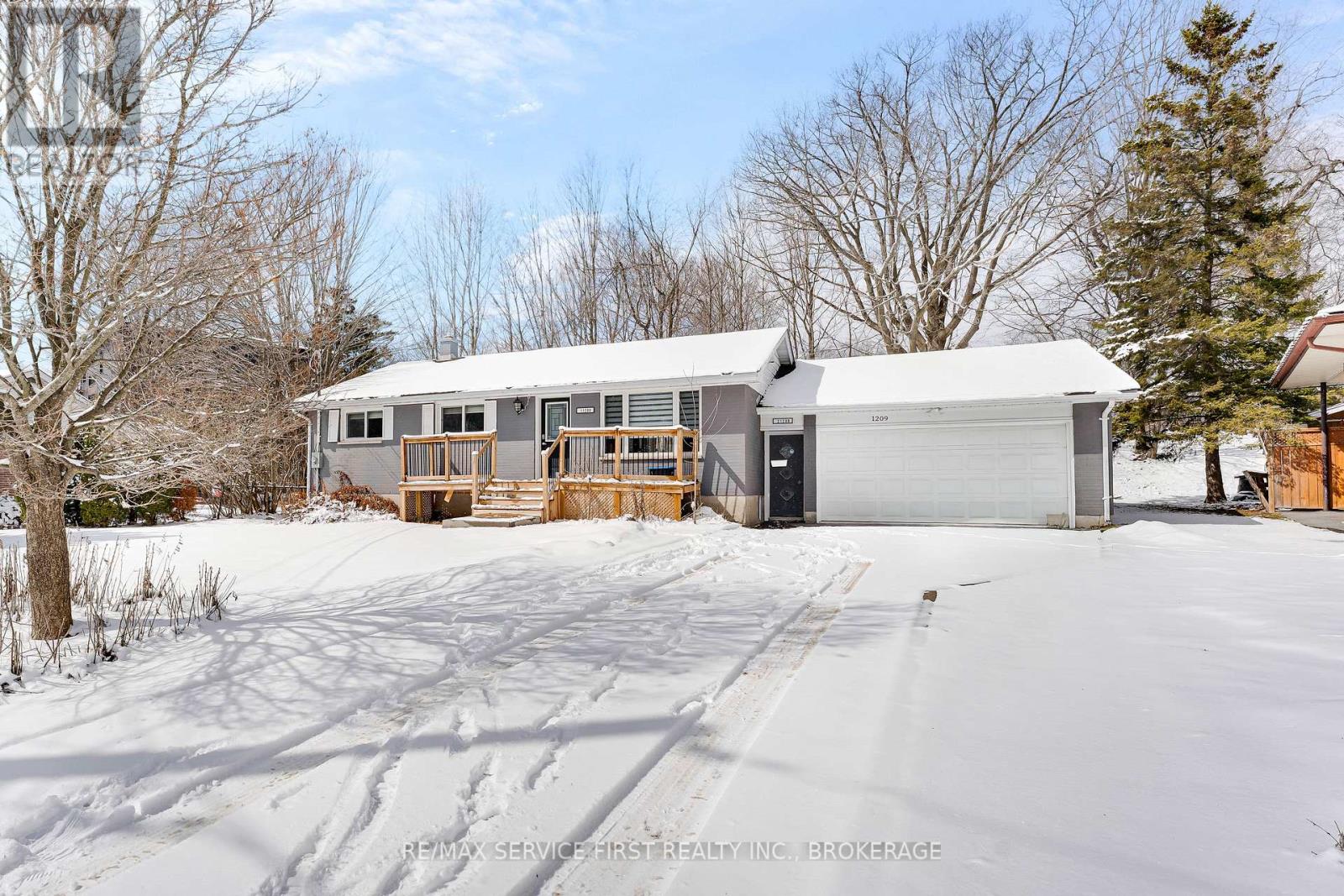 1209 LINCOLN DRIVE,Kingston (South of Taylor-Kidd Blvd),,
