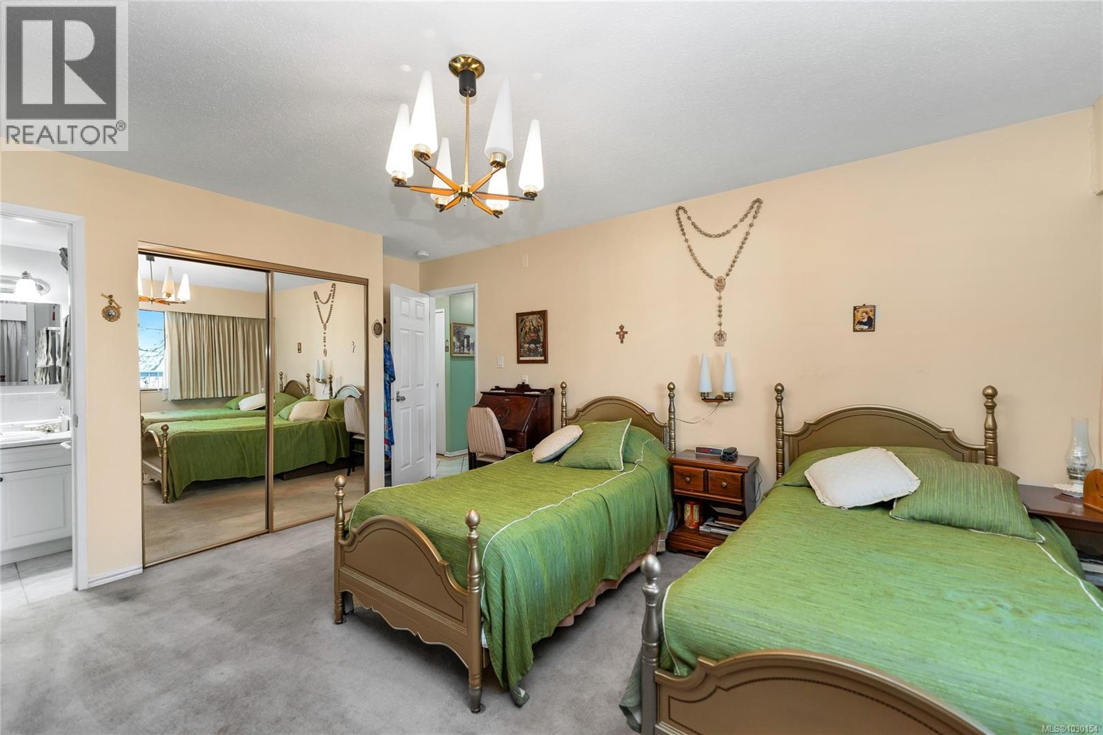 207 1050 Park Boulevard, Victoria