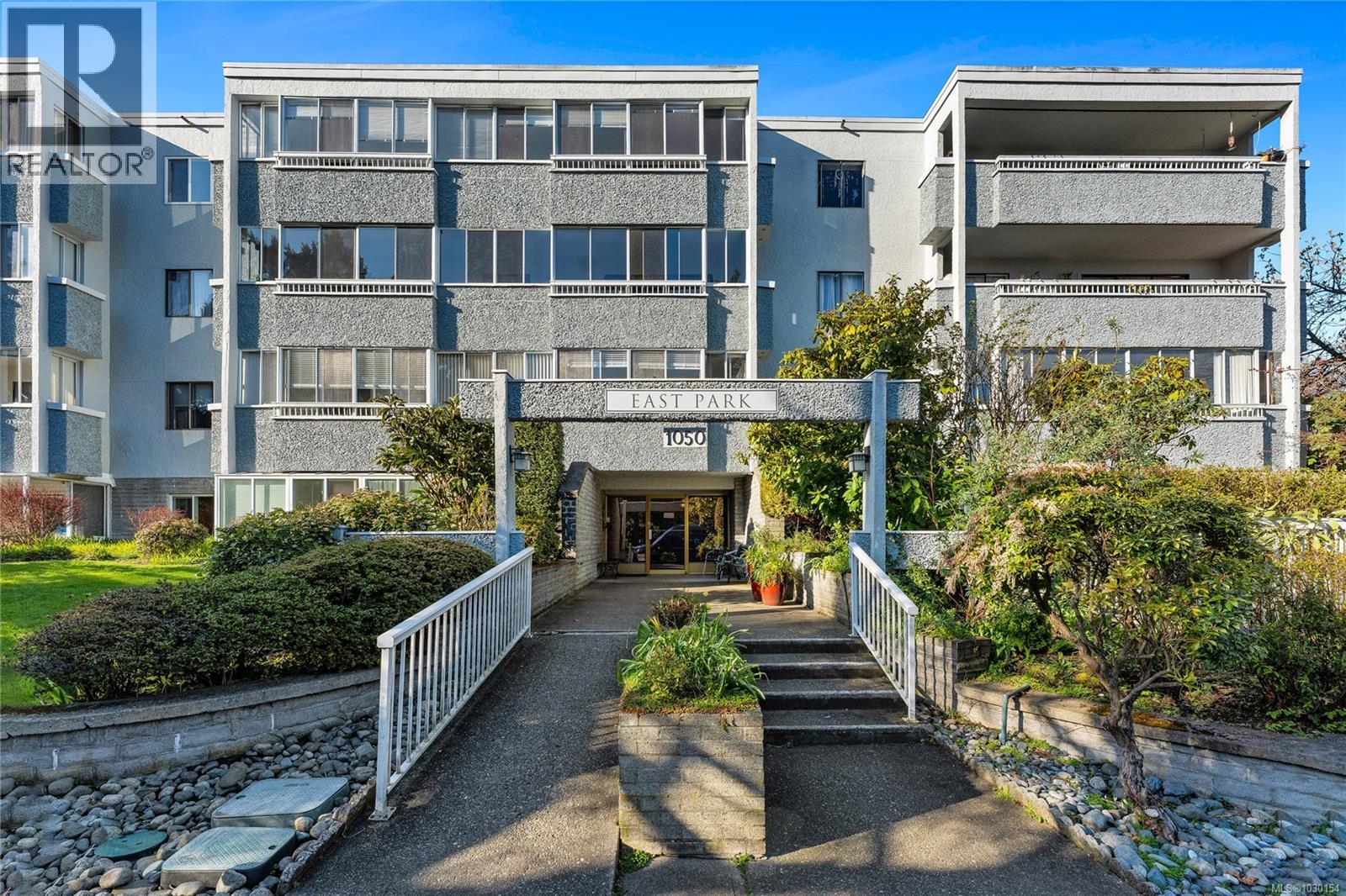 207 1050 Park Boulevard, Victoria