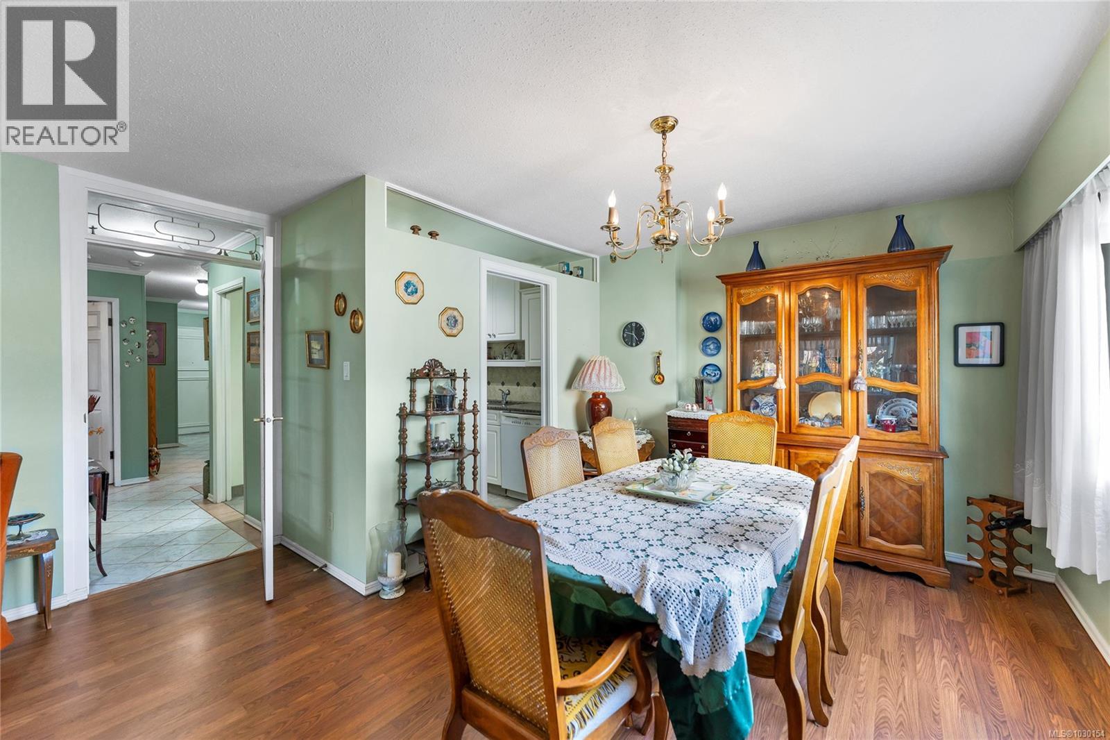 207 1050 Park Boulevard, Victoria