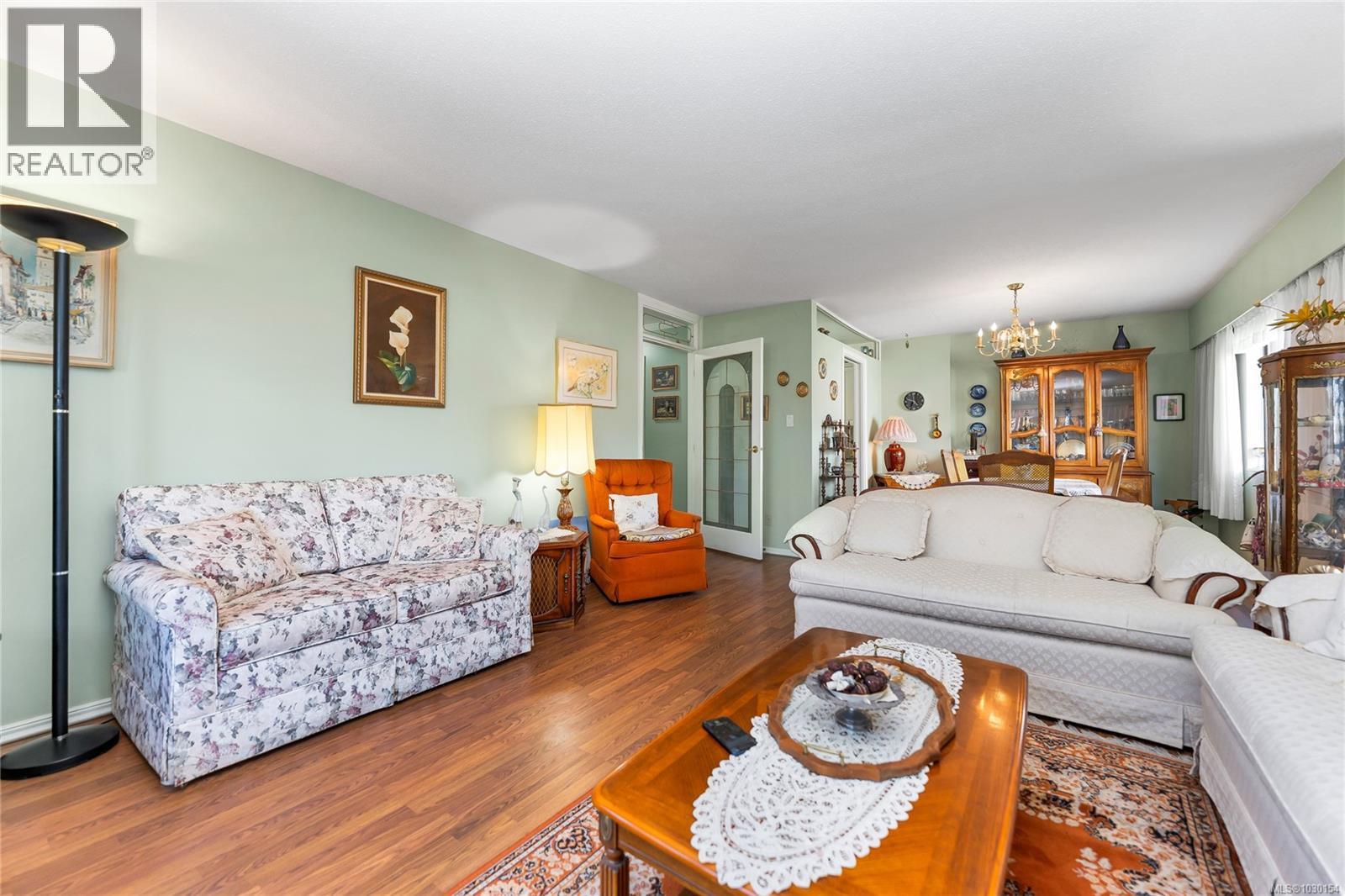 207 1050 Park Boulevard, Victoria