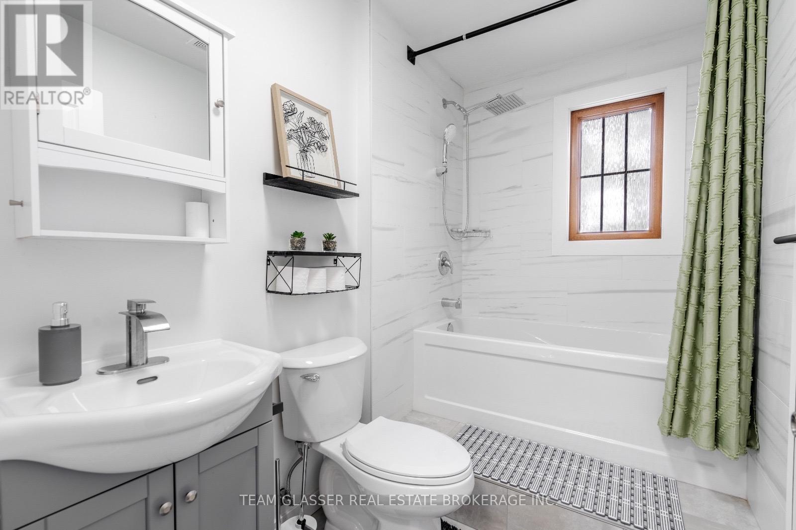 173 ELGIN STREET - 11