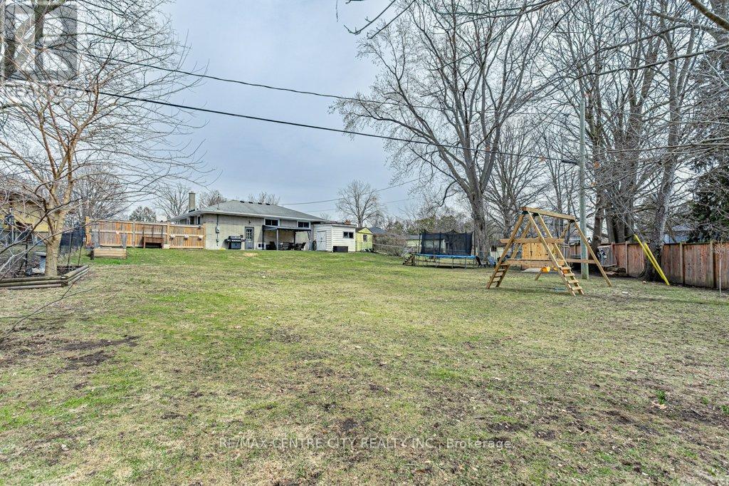 21 STRATHCONA DRIVE Property Photo