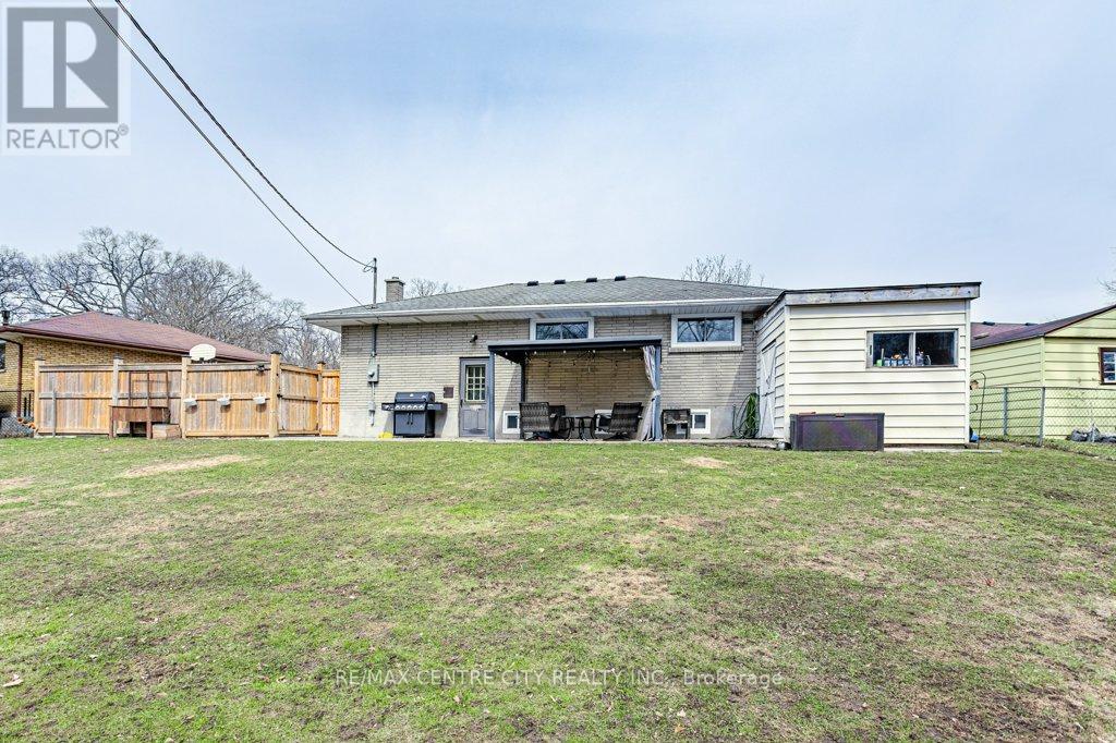 21 STRATHCONA DRIVE Property Photo