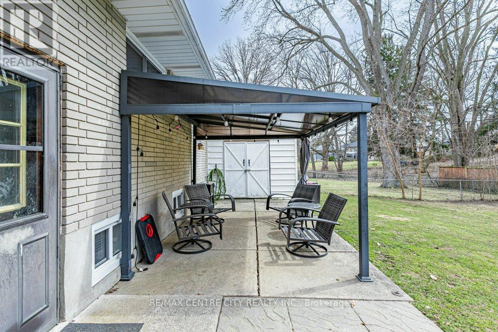 21 STRATHCONA DRIVE Property Photo