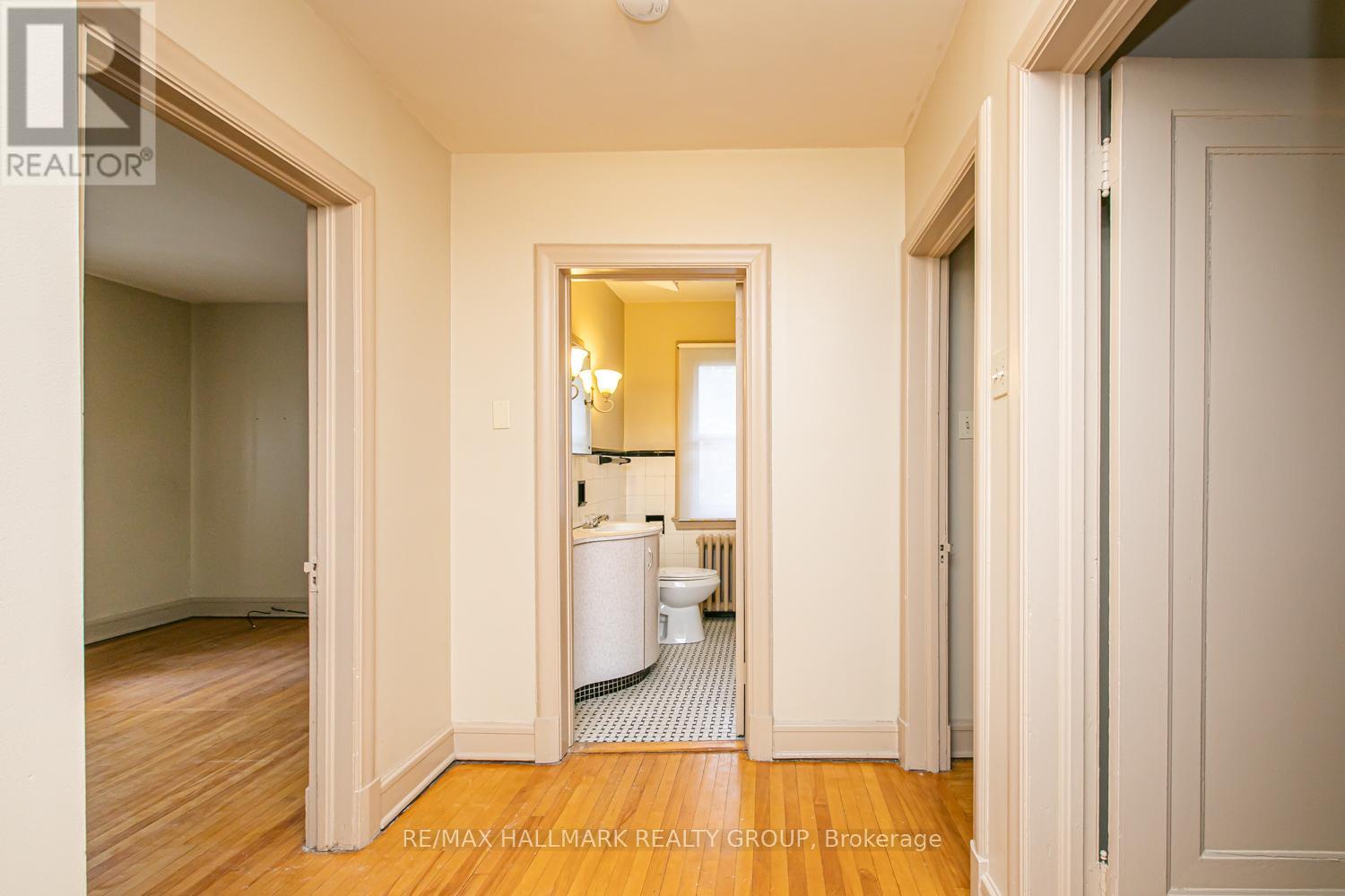 3 Bed, 2 Bath Multi-Family for Rent in Ottawa – 50 TYNDALL STREET, Ottawa – MLS# X12927894 - Image 13