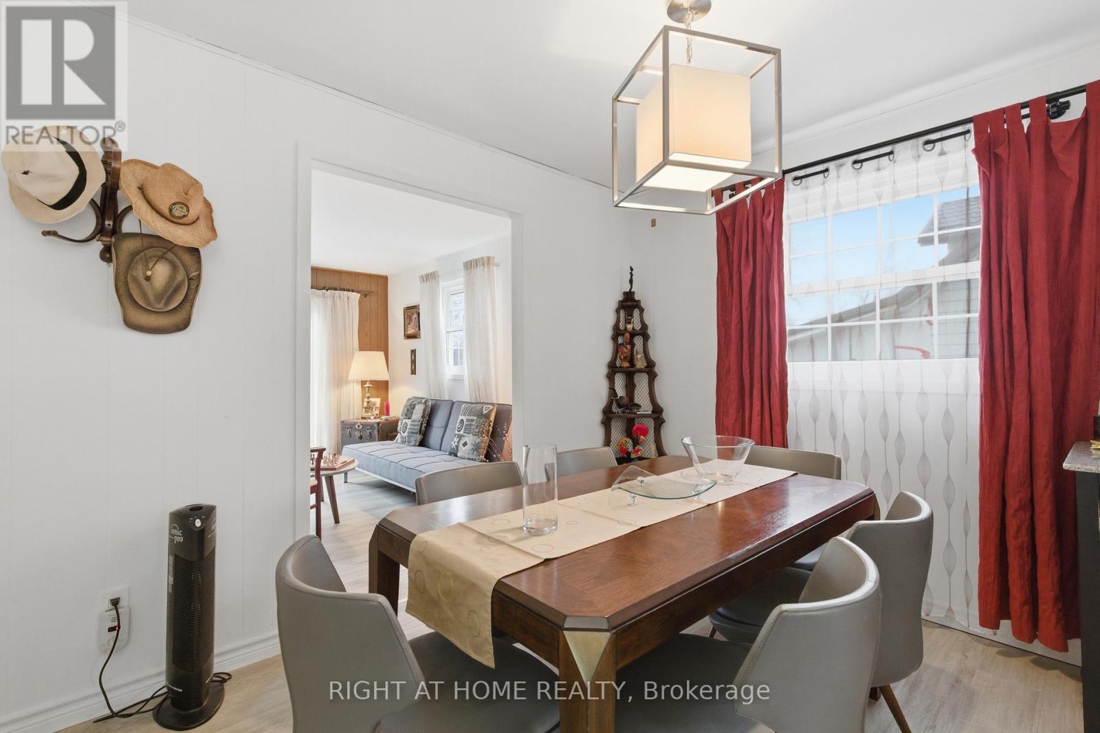 313 BOWEN ROAD - 12