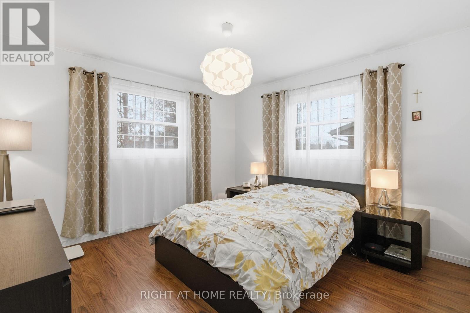 313 BOWEN ROAD - 17