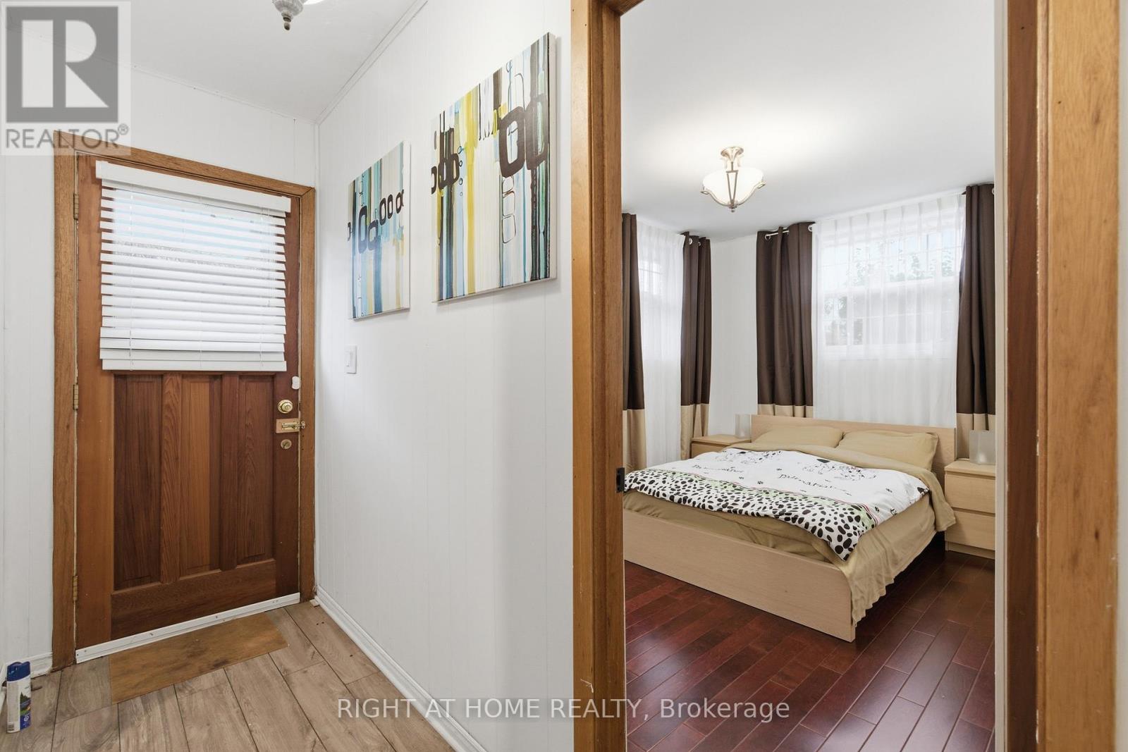 313 BOWEN ROAD - 28