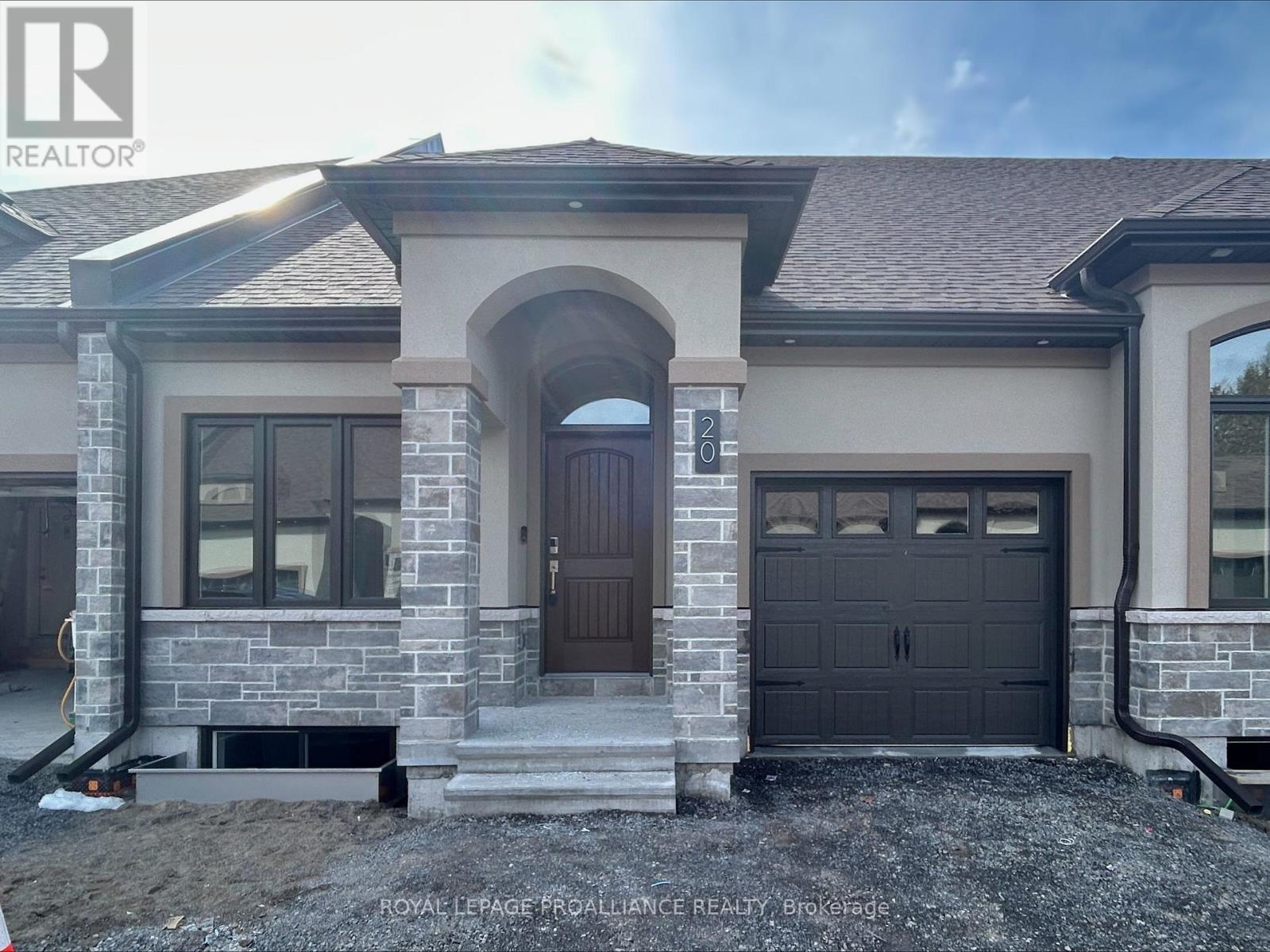 20 - 99 CLOVERLEAF DRIVE