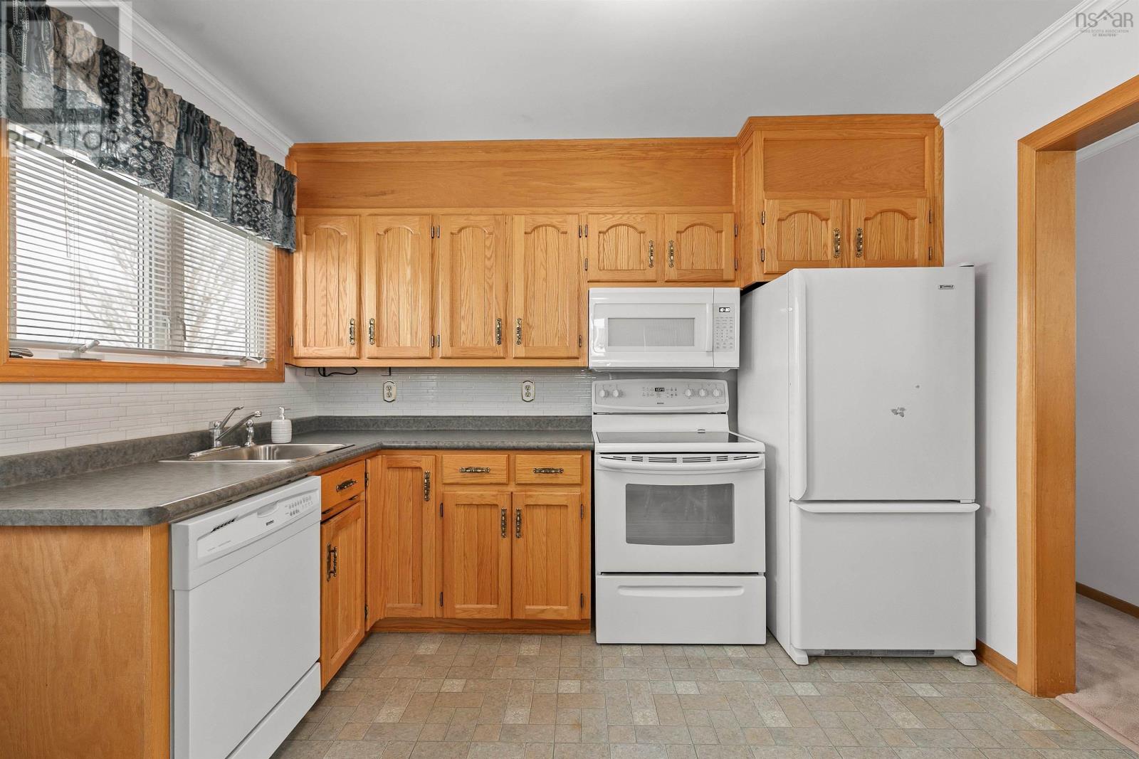 Property 13 of 34 of 44 Clearview Street