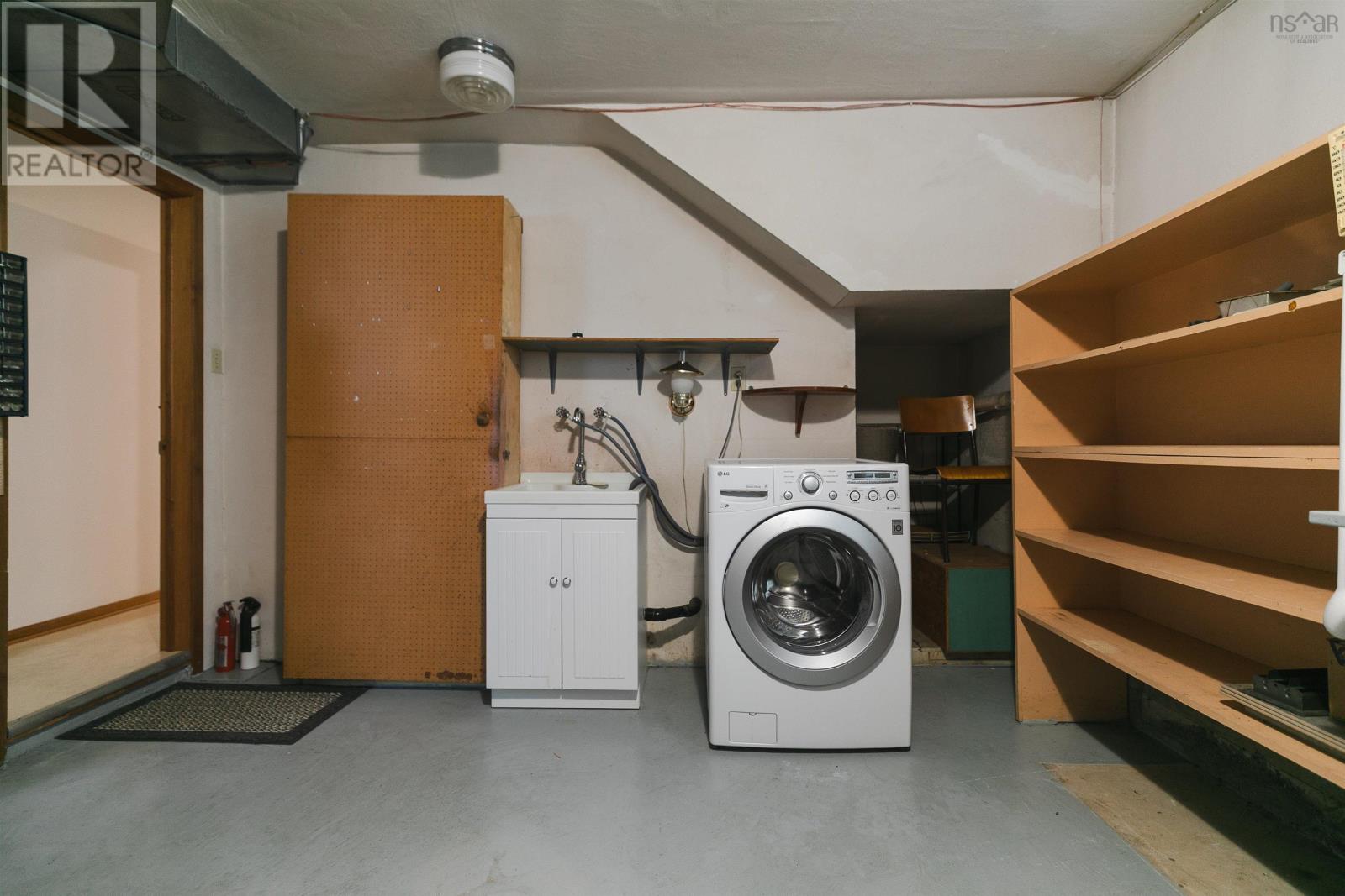 Property 1 of 34 of 44 Clearview Street