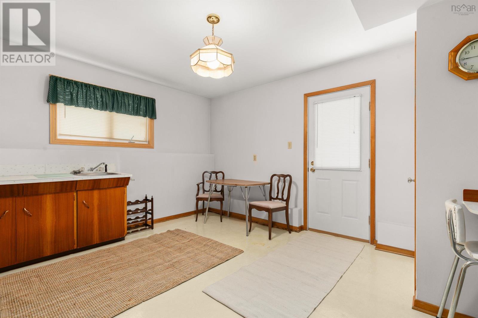 Property 6 of 34 of 44 Clearview Street