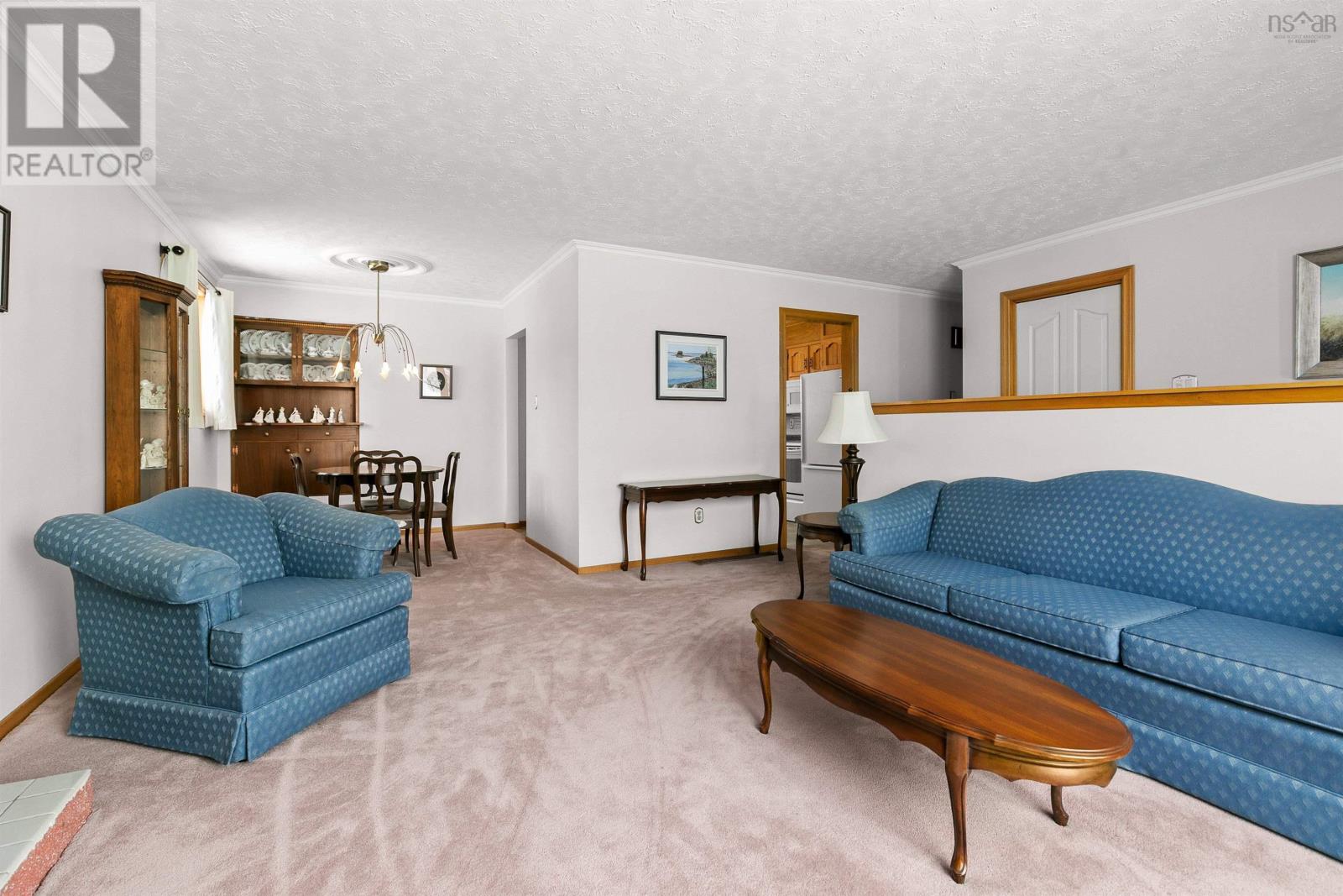 Property 25 of 34 of 44 Clearview Street