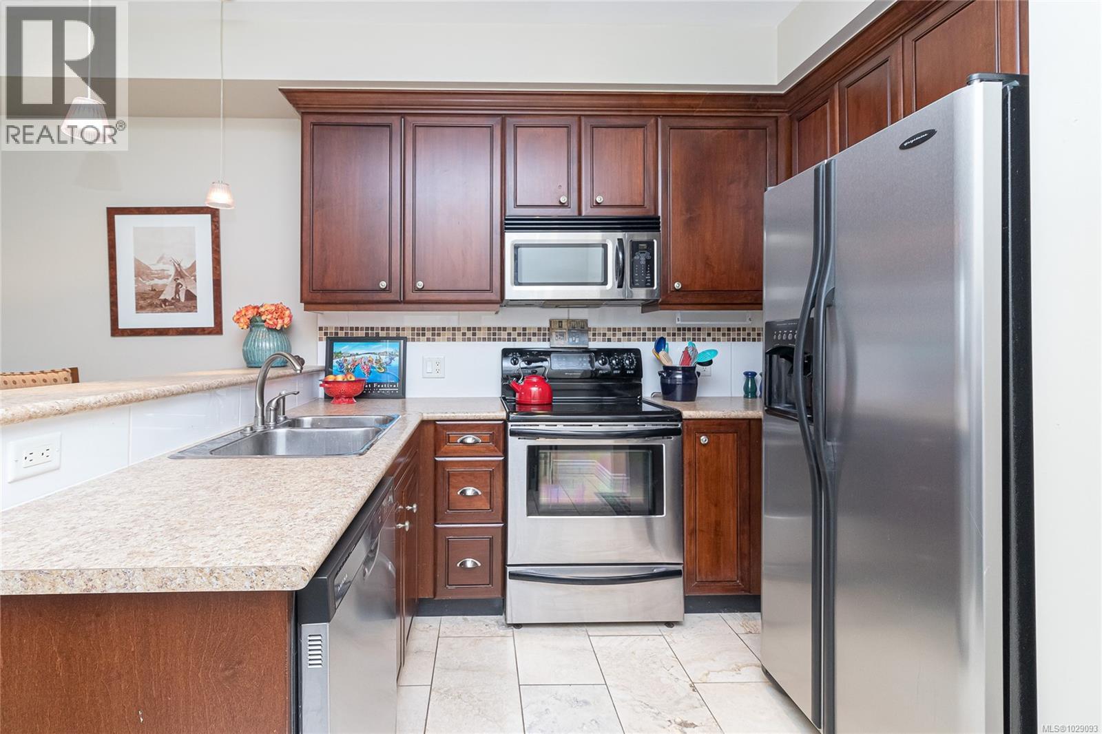 #207 1335 BEAR MOUNTAIN PKWY - 11