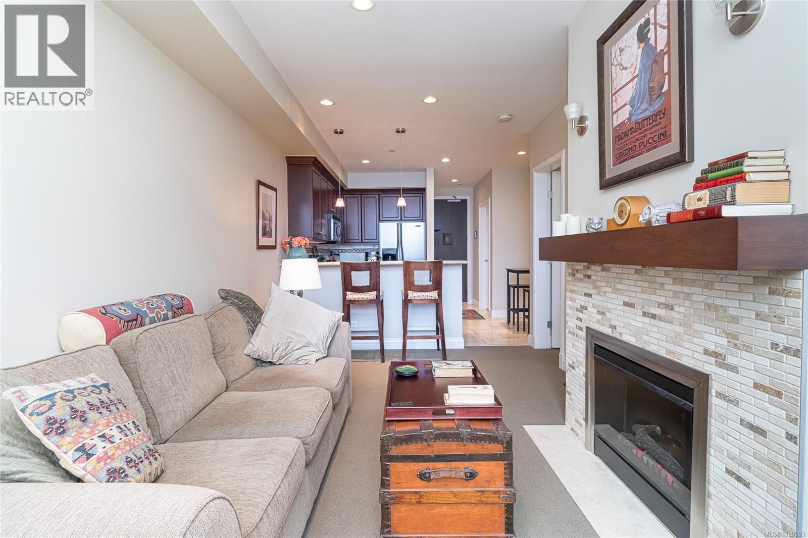 #207 1335 BEAR MOUNTAIN PKWY - 6