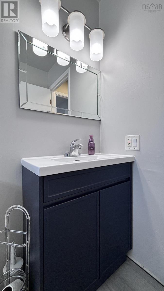 Property 6 of 38 of 130 PASSCHENDAELE Avenue