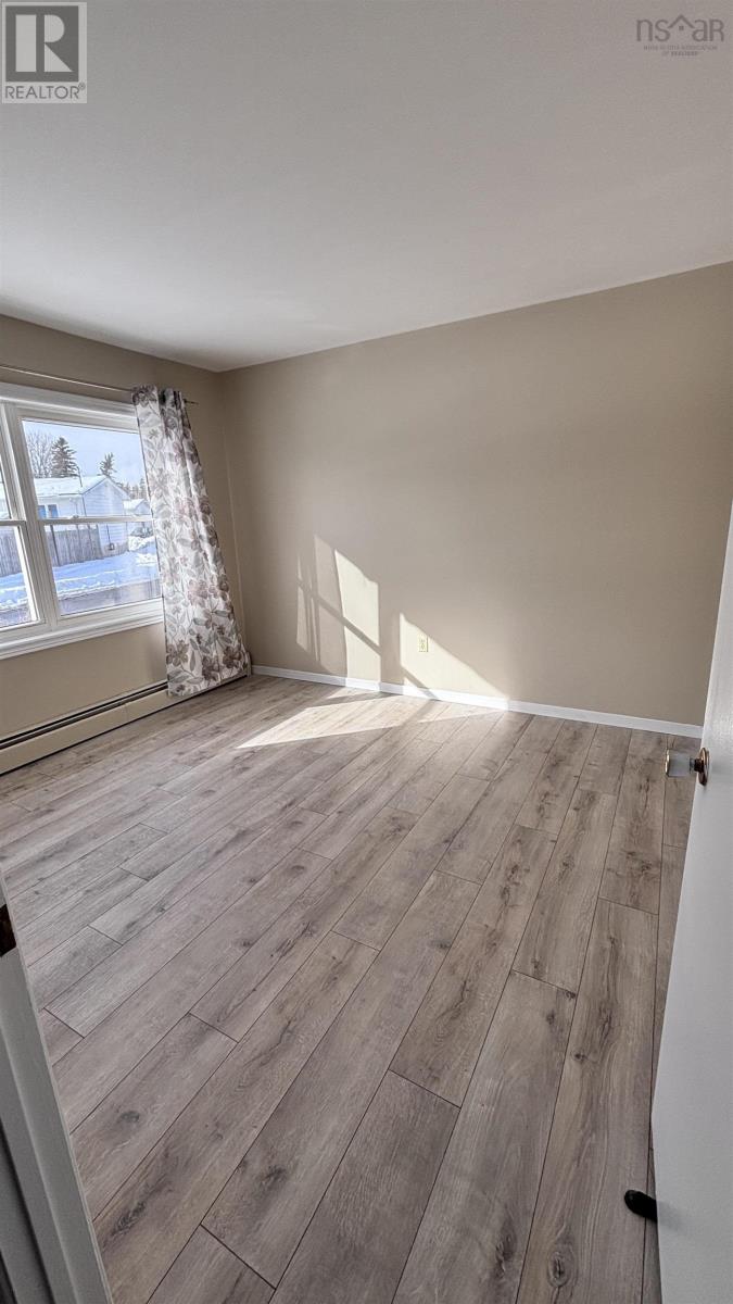 Property 8 of 38 of 130 PASSCHENDAELE Avenue