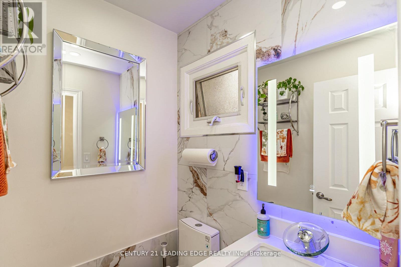 #9 399 VODDEN STREET E - 17