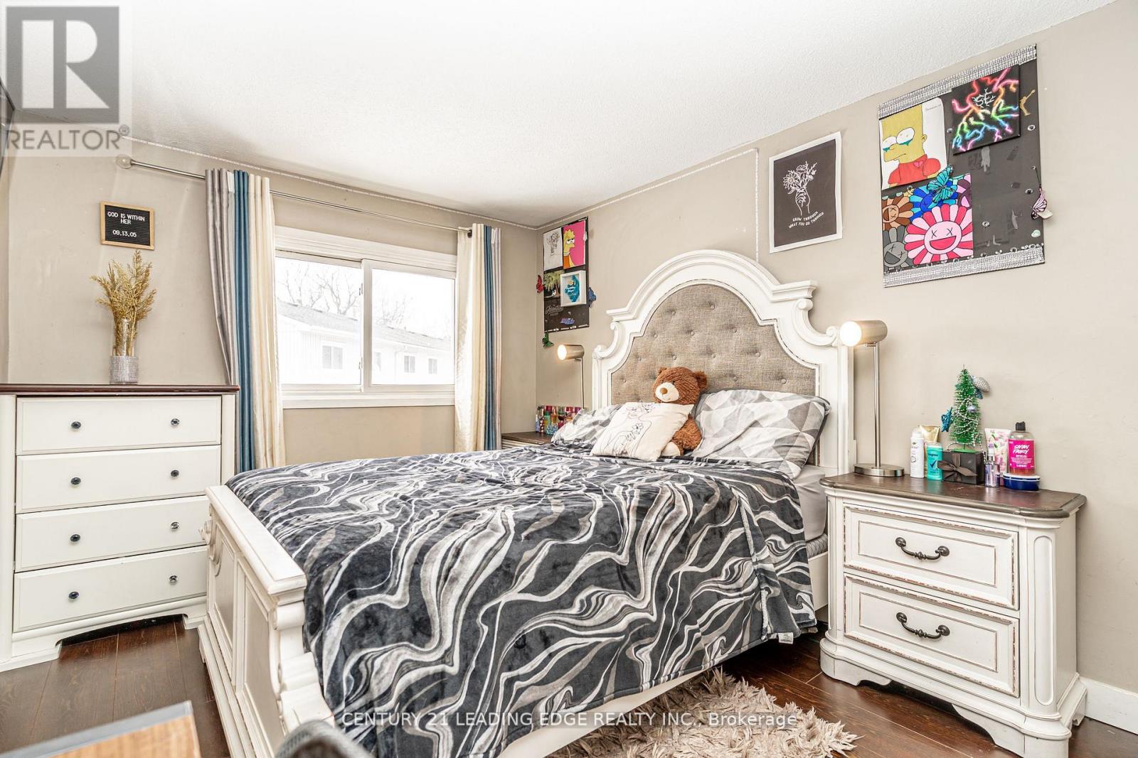 #9 399 VODDEN STREET E - 27
