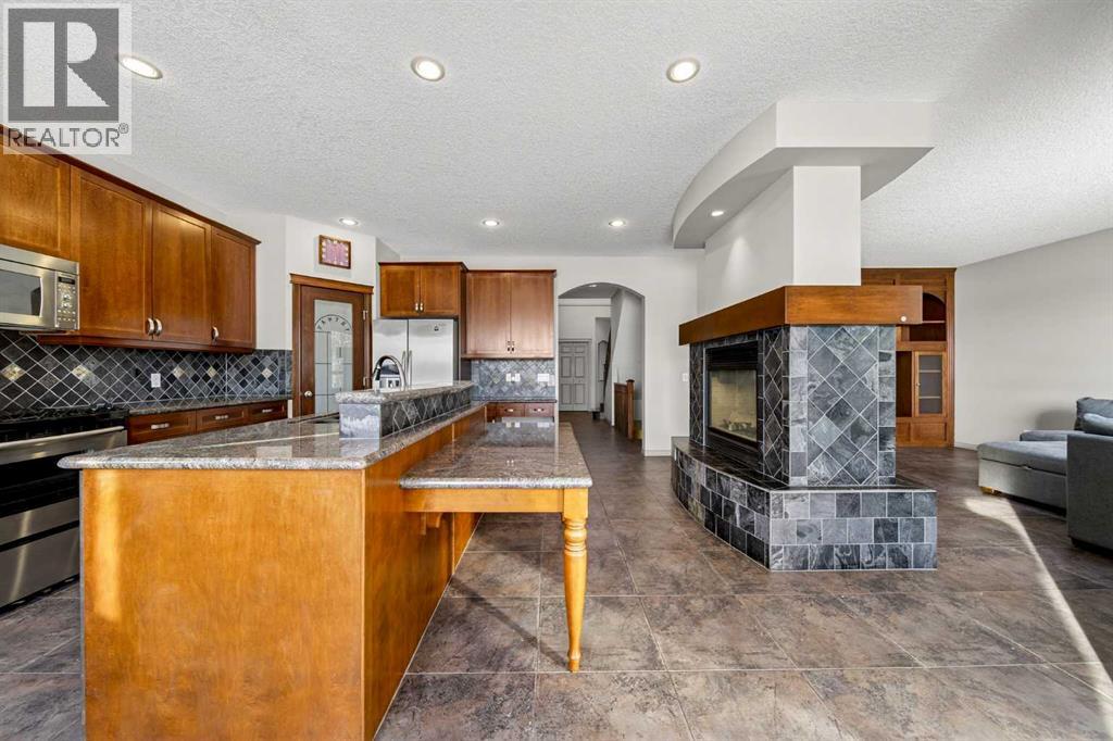 Single Family House for Sale in  Springborough Crescent SW Springbank Hill Calgary 