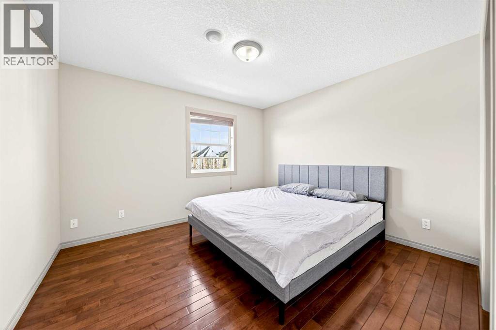 Single Family House for Sale in  Springborough Crescent SW Springbank Hill Calgary 