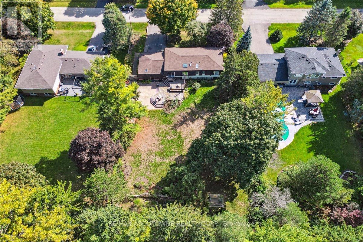 25 BANNISDALE WAY, Hamilton (Carlisle), Ontario