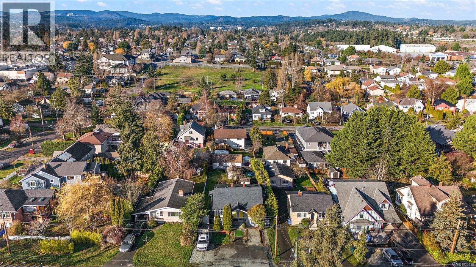 3020 3022 Donald Street, Saanich