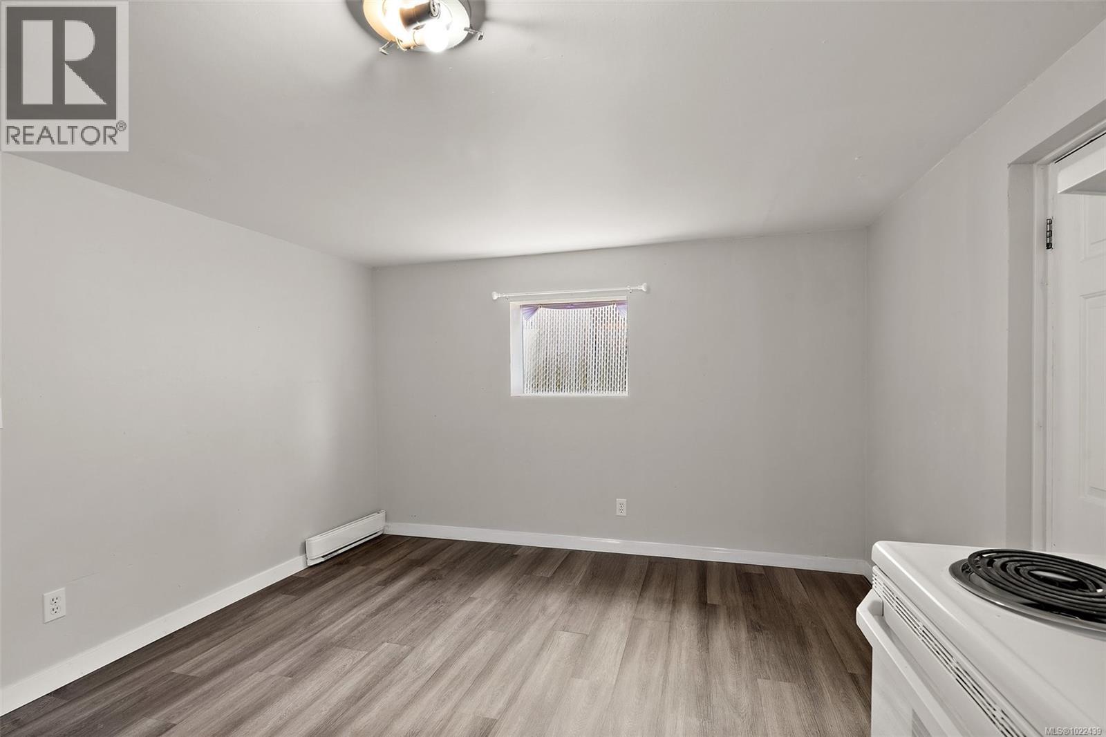#3020 3022 Donald St - 31