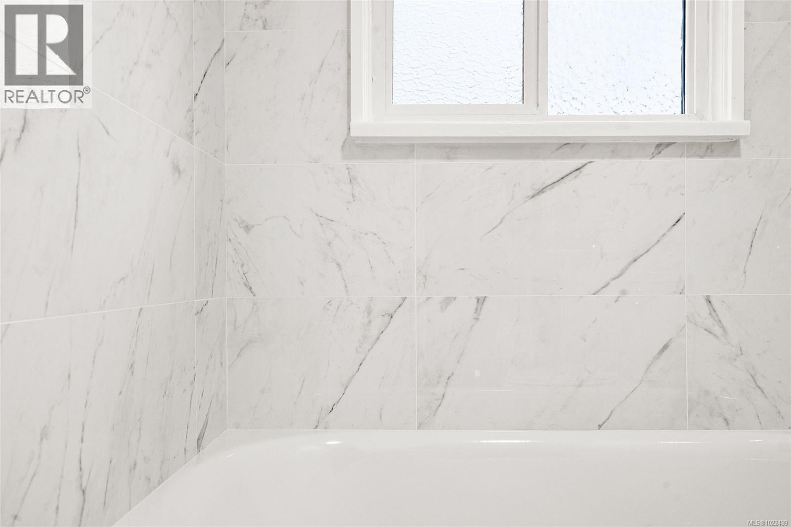 3020 3022 Donald Street, Saanich