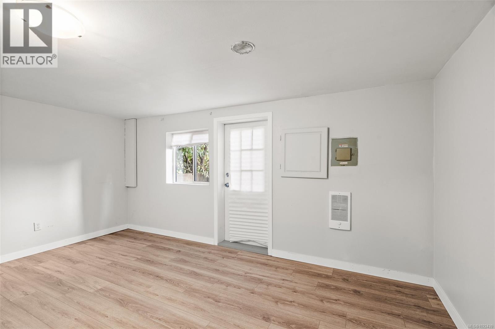 #3020 3022 Donald St - 58