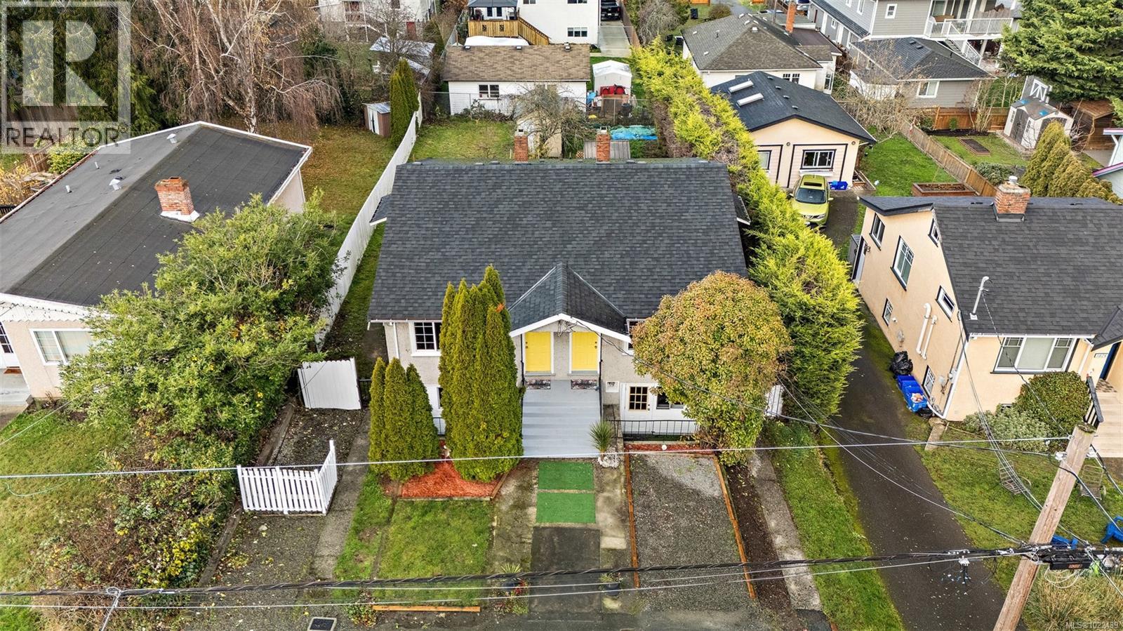 #3020 3022 Donald St - 1