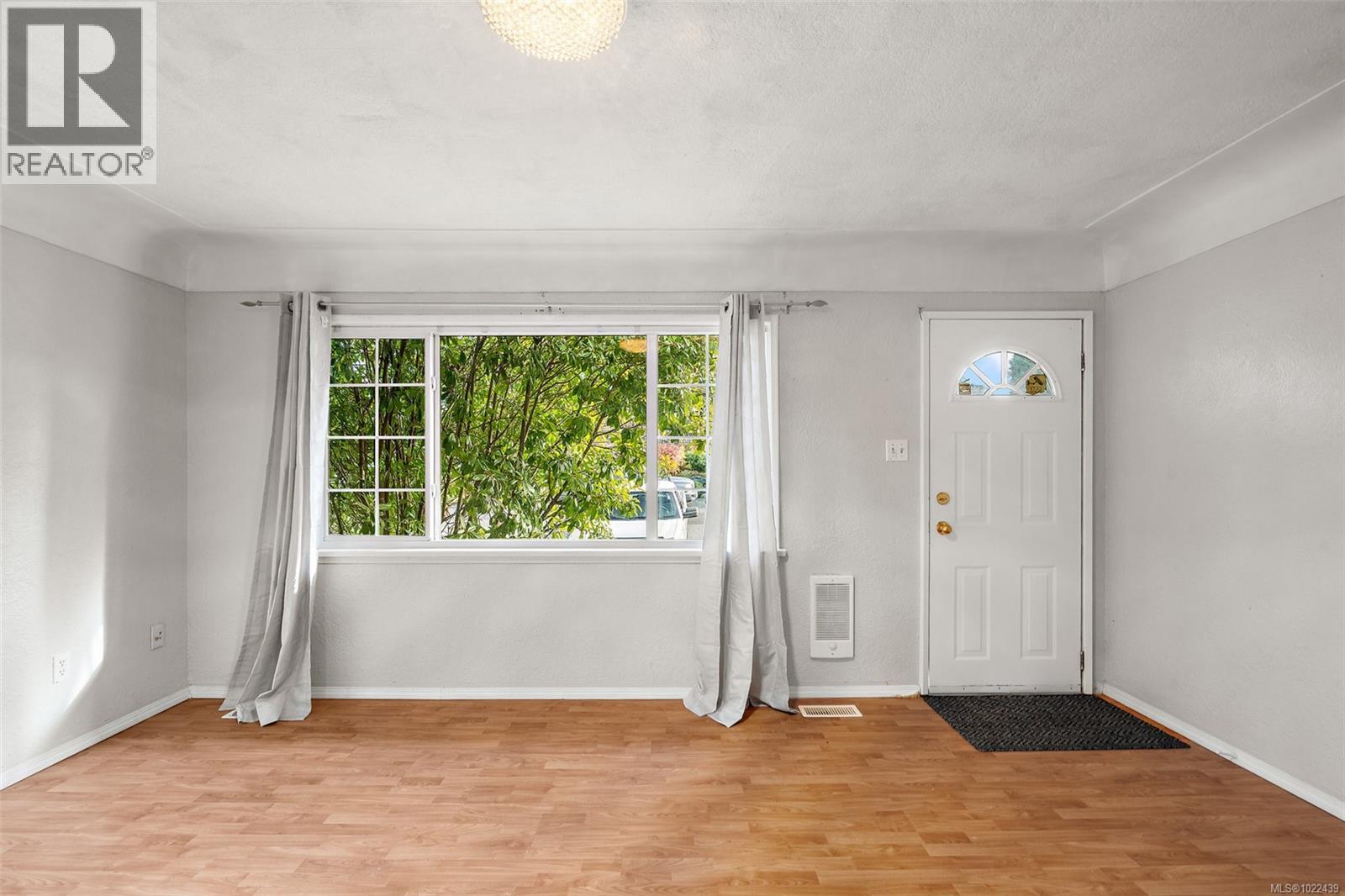 #3020 3022 Donald St - 42