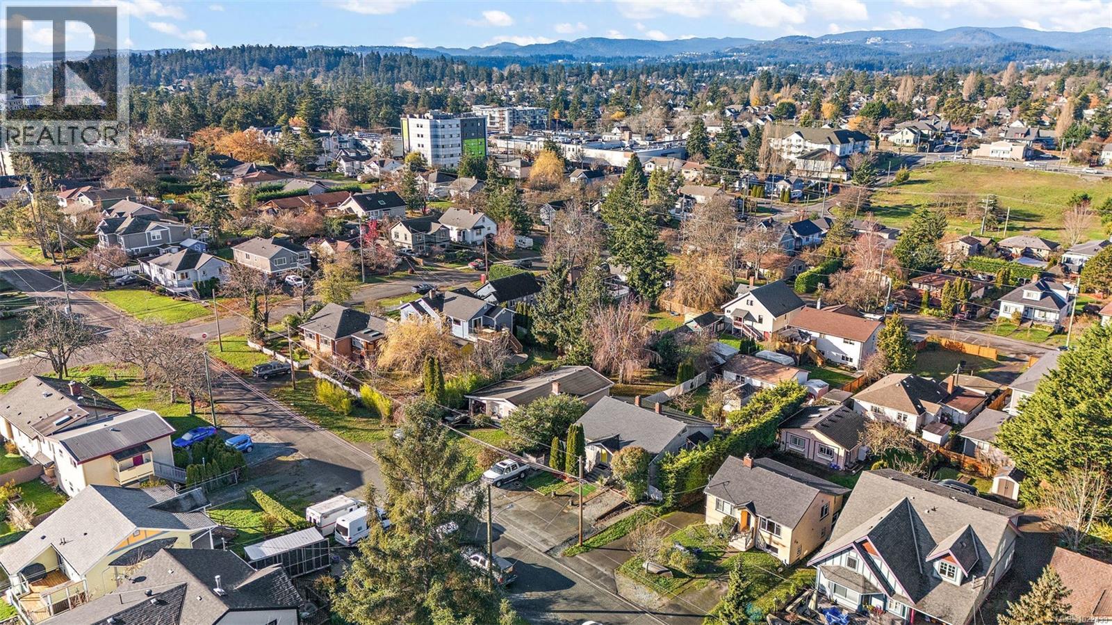 3020 3022 Donald Street, Saanich