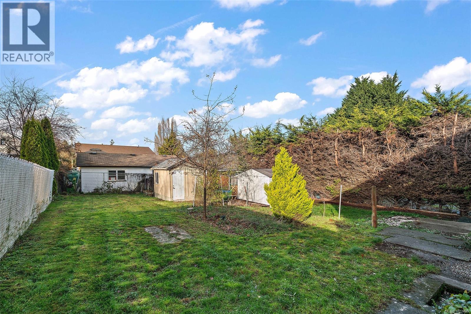 3020 3022 Donald Street, Saanich