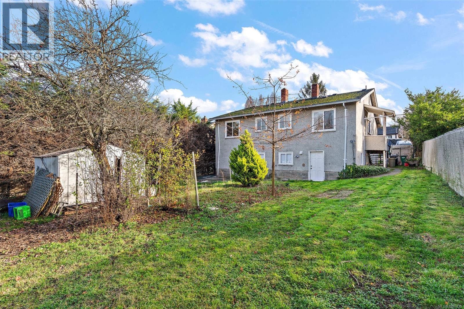3020 3022 Donald Street, Saanich