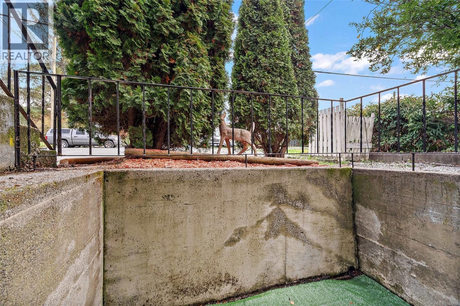 3020 3022 Donald Street, Saanich