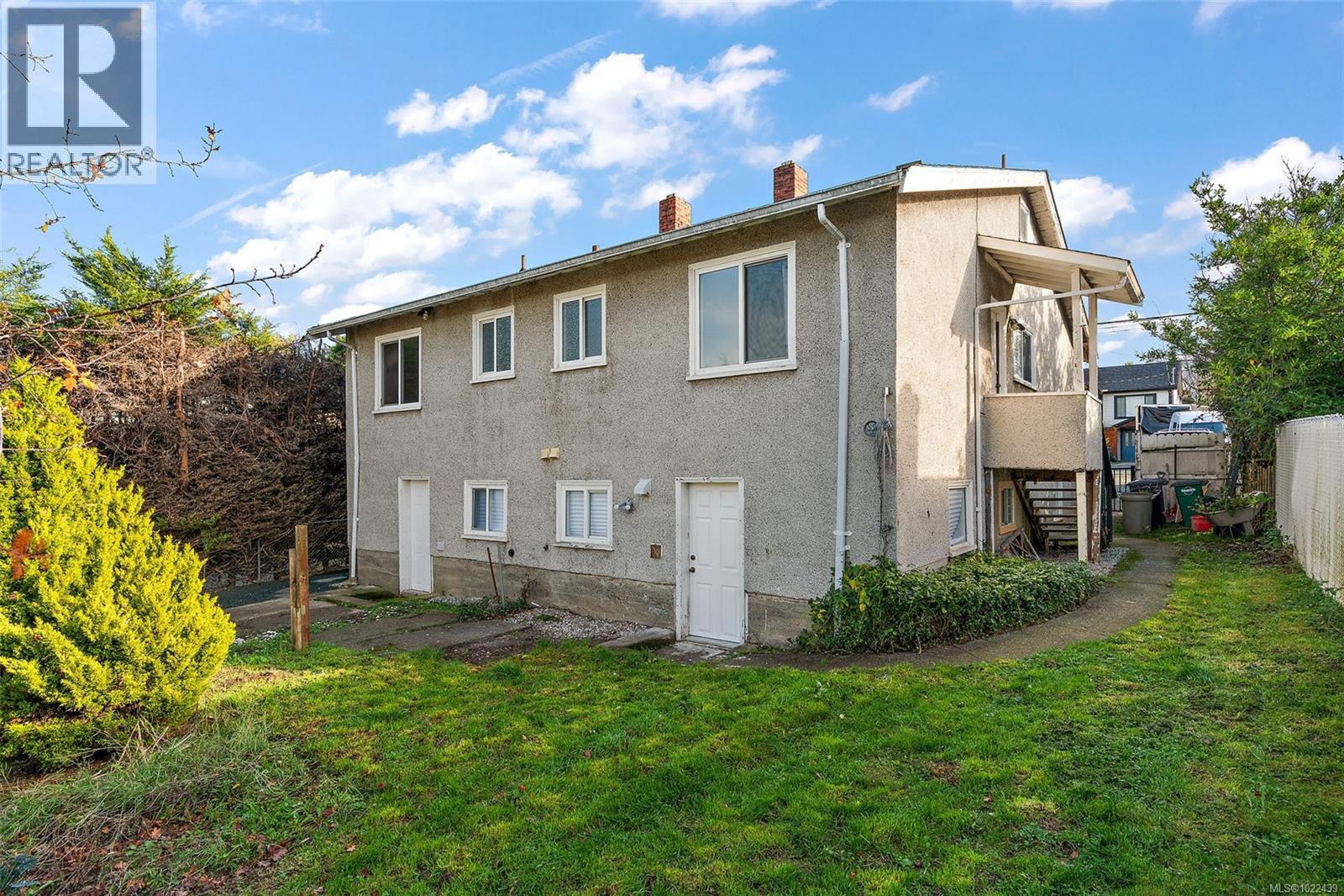 #3020 3022 Donald St - 89