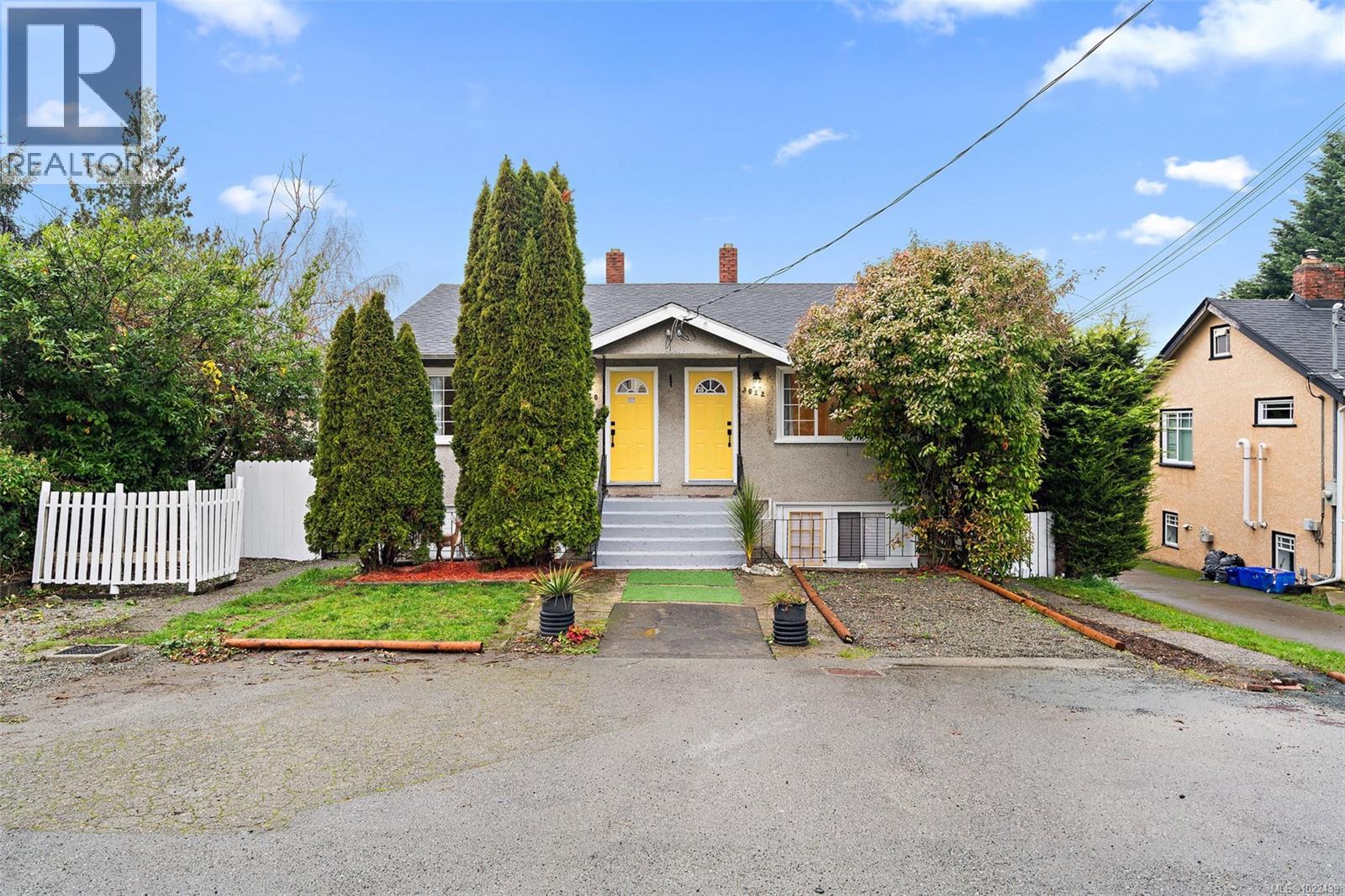 #3020 3022 Donald St - 92