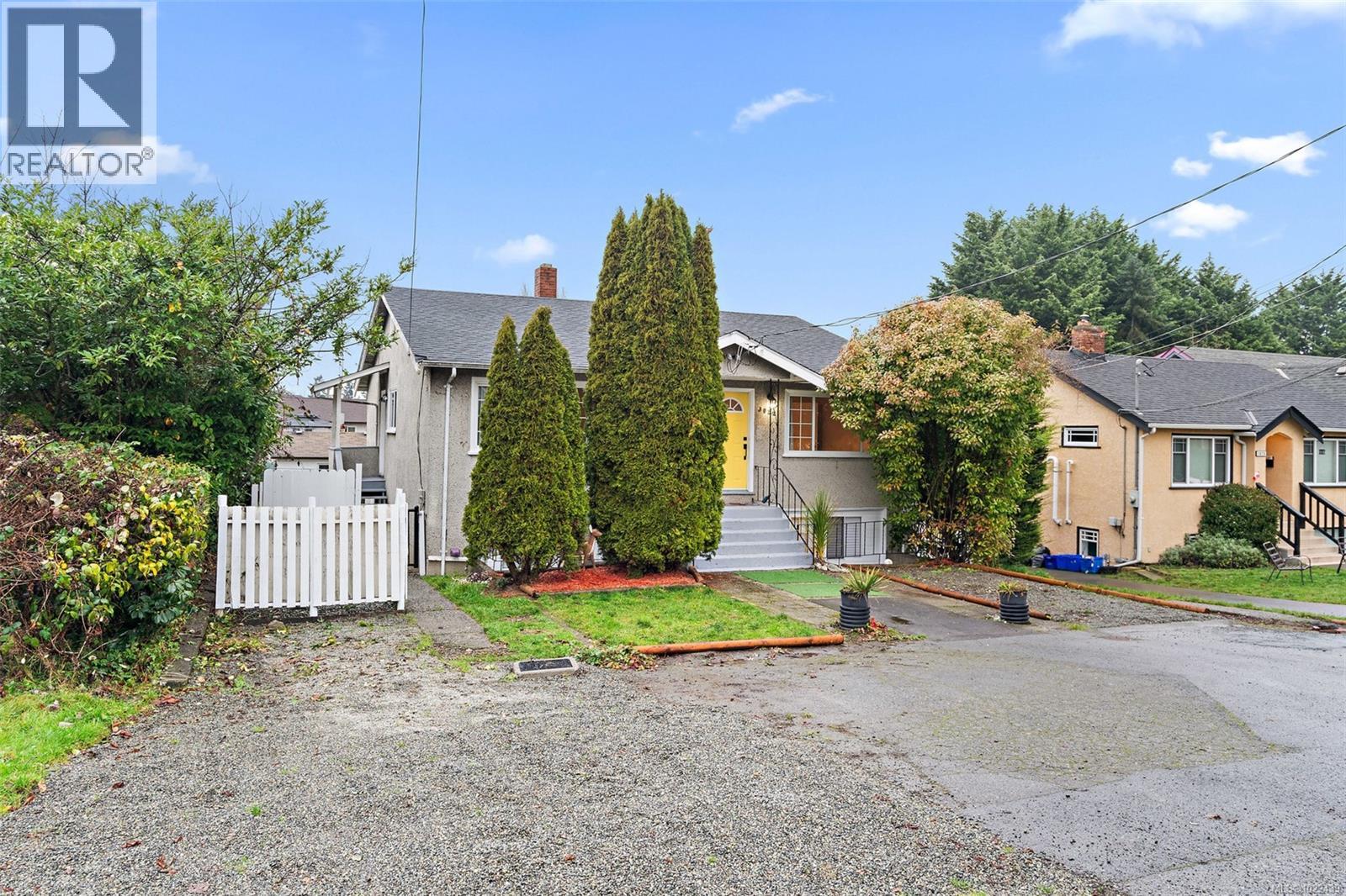 #3020 3022 Donald St - 93
