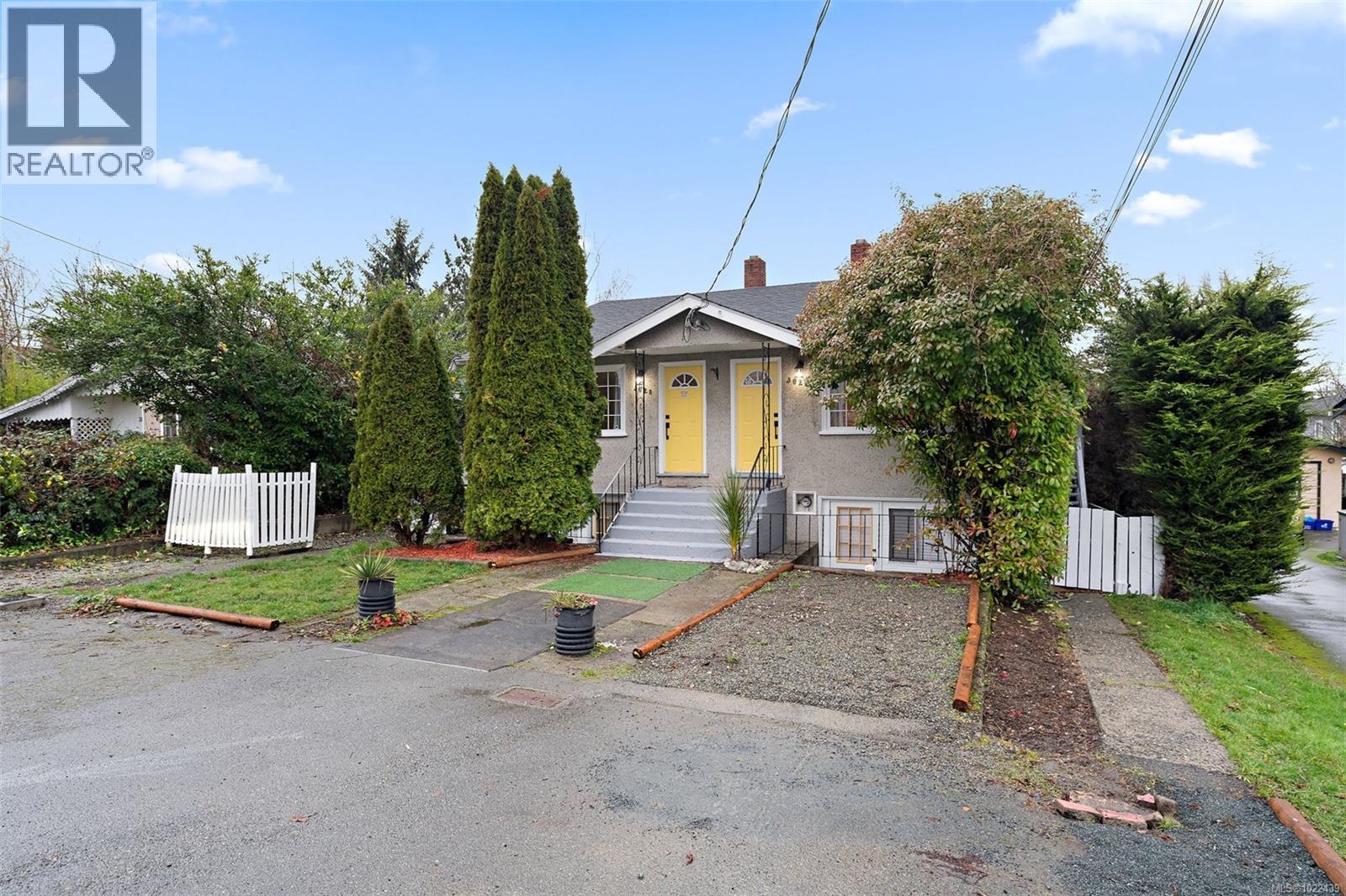 #3020 3022 Donald St - 91