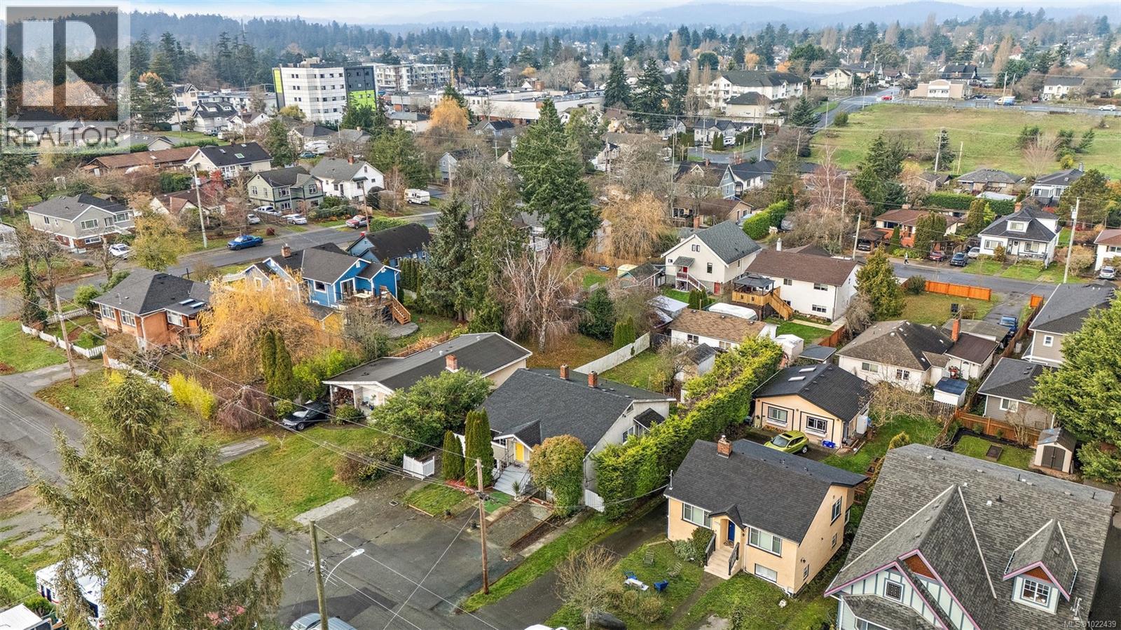 #3020 3022 Donald St - 76