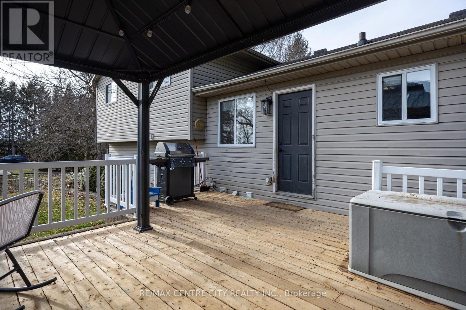 2623 AVON DRIVE Property Photo