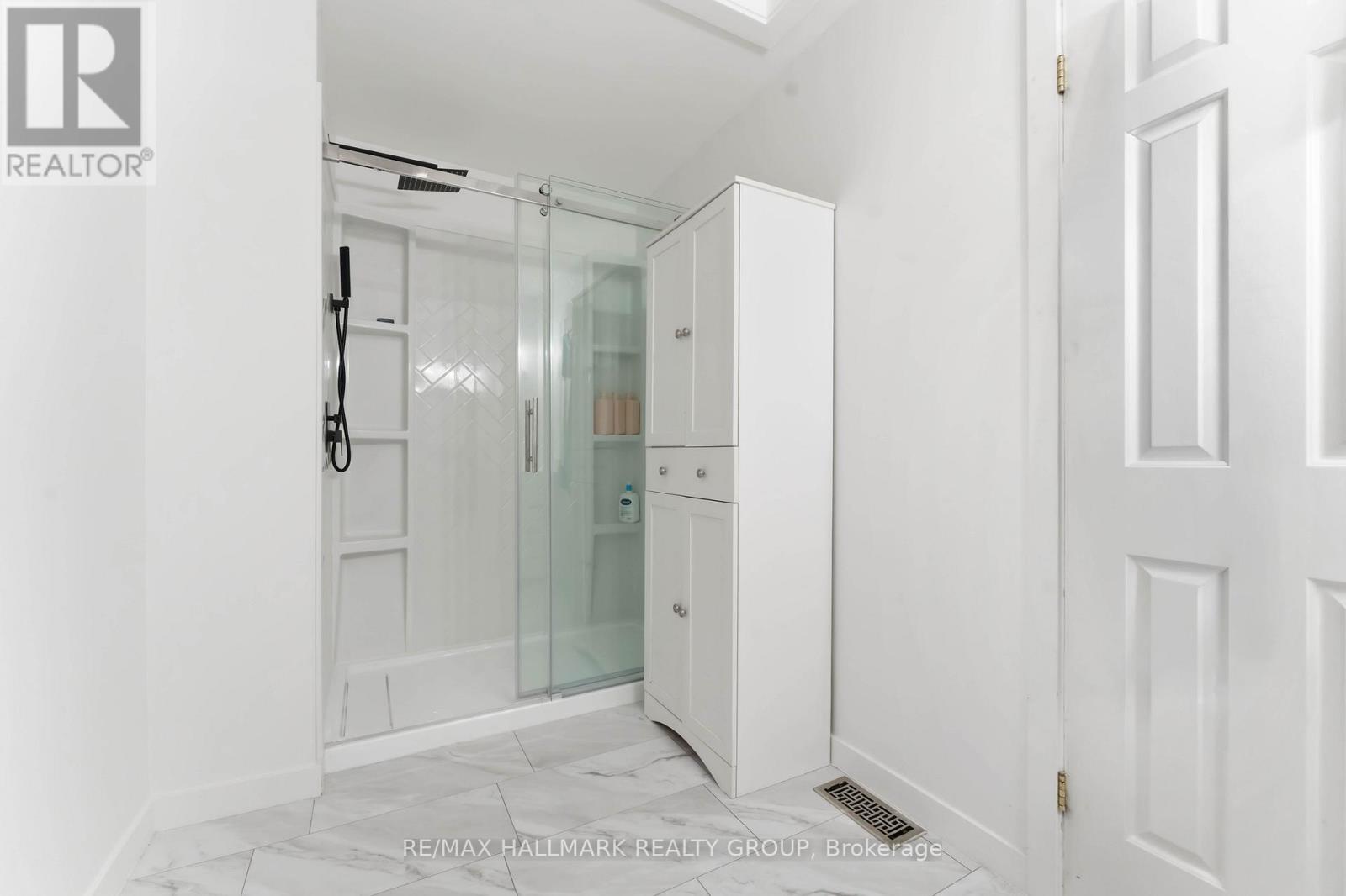 1091 BURGUNDY LANE, Ottawa, Ontario