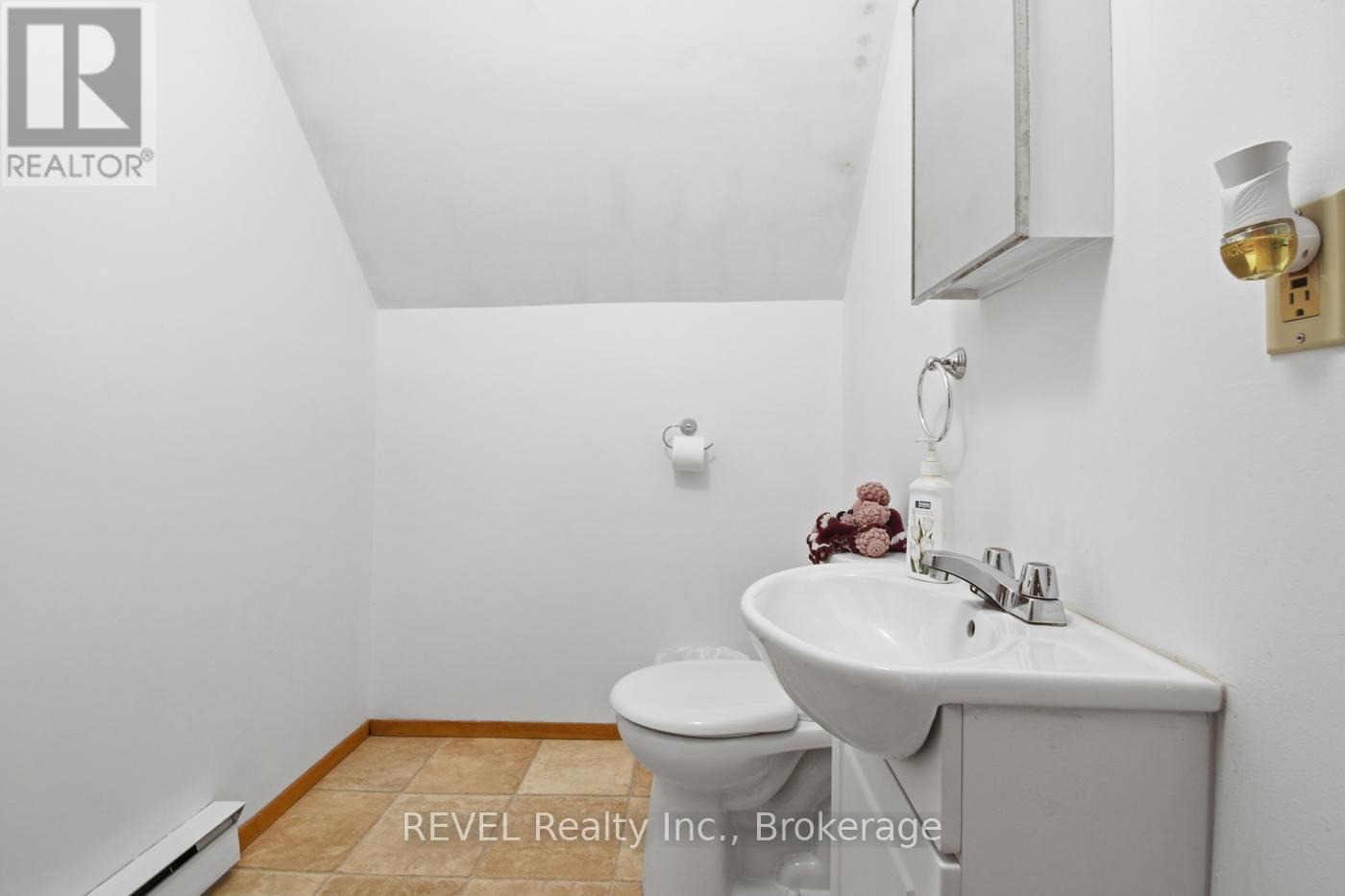 2757 NORTH SHORE DRIVE DRIVE E - 26